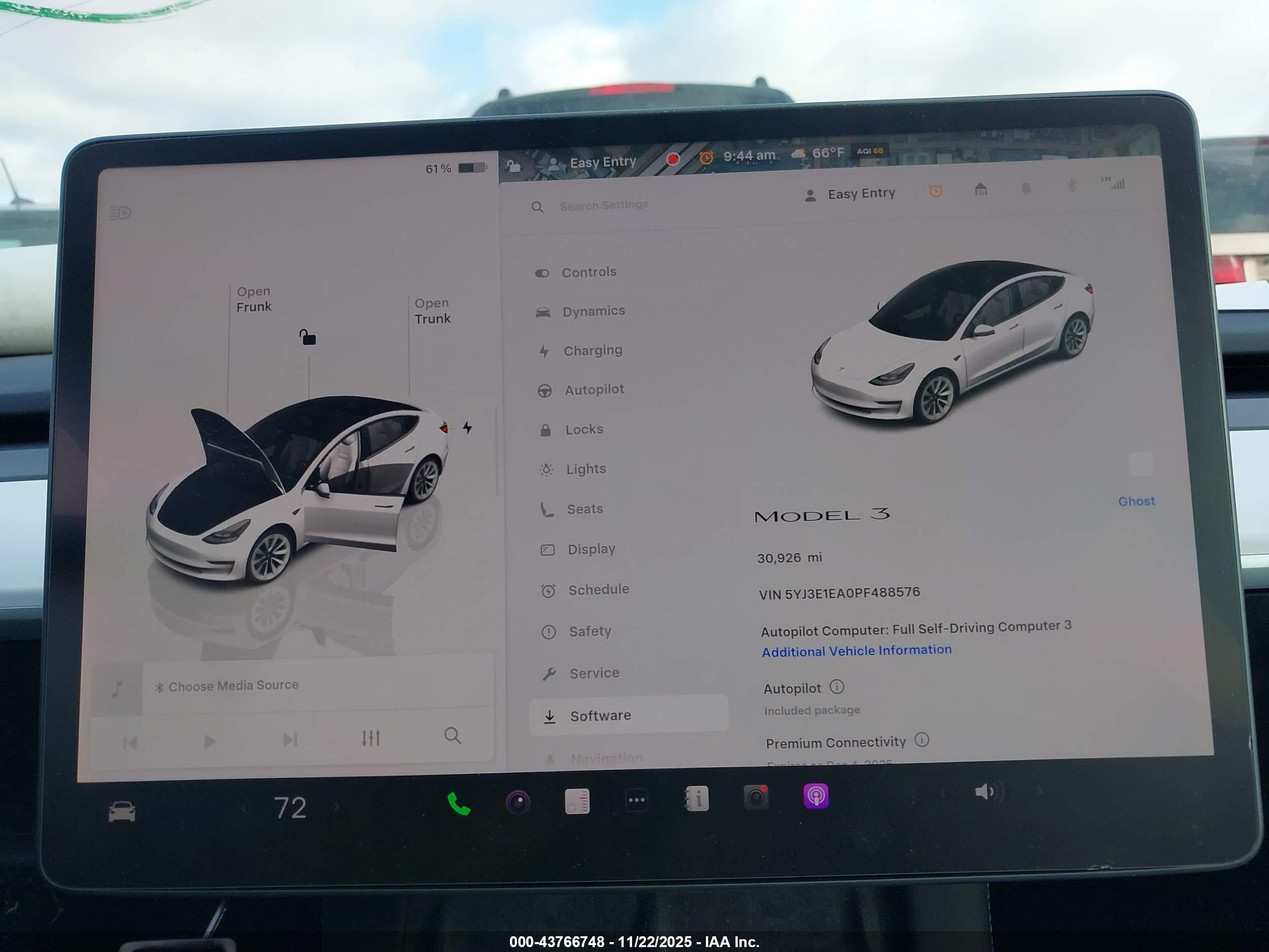 TESLA MODEL image 7