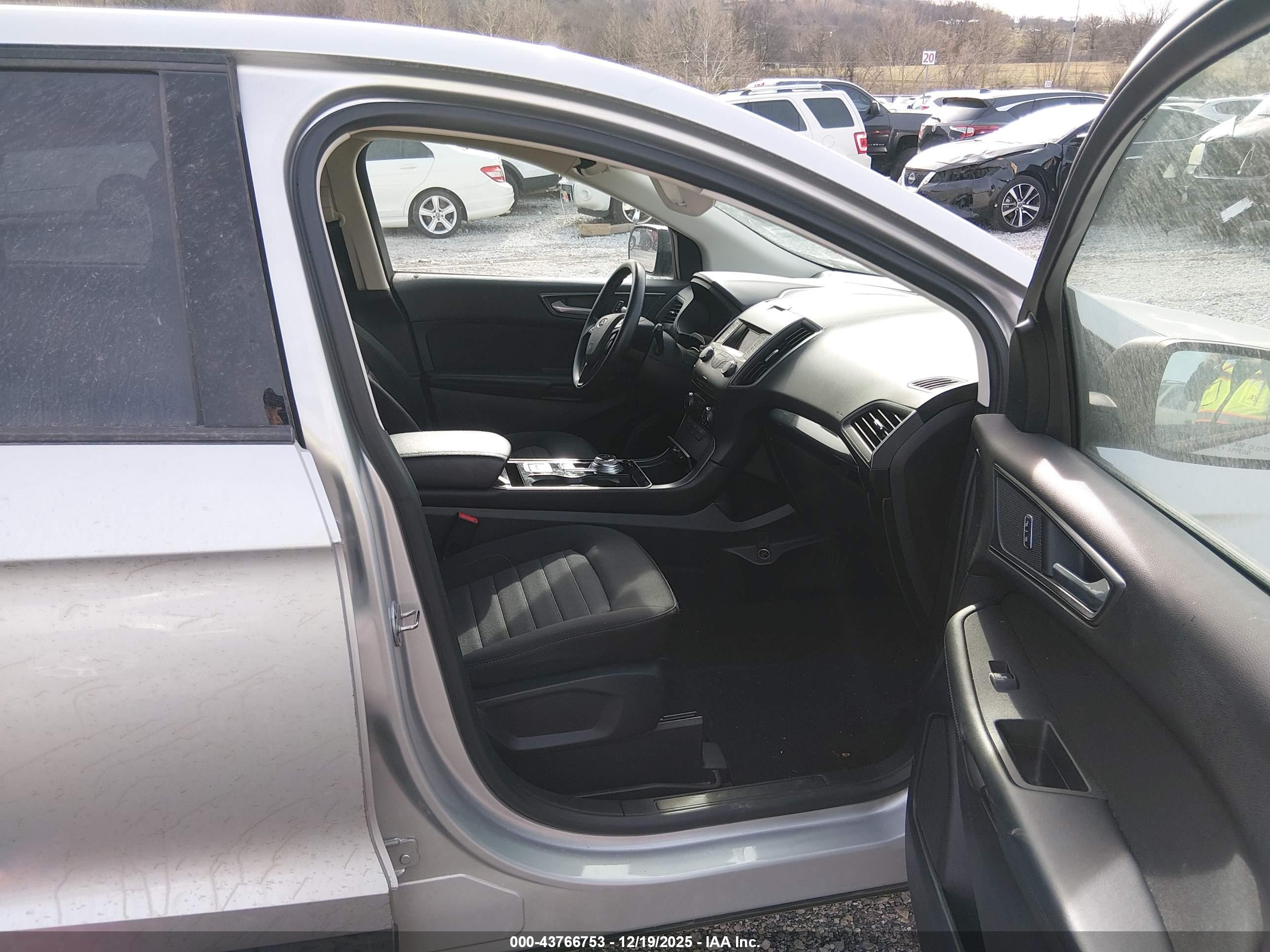 FORD EDGE image 5