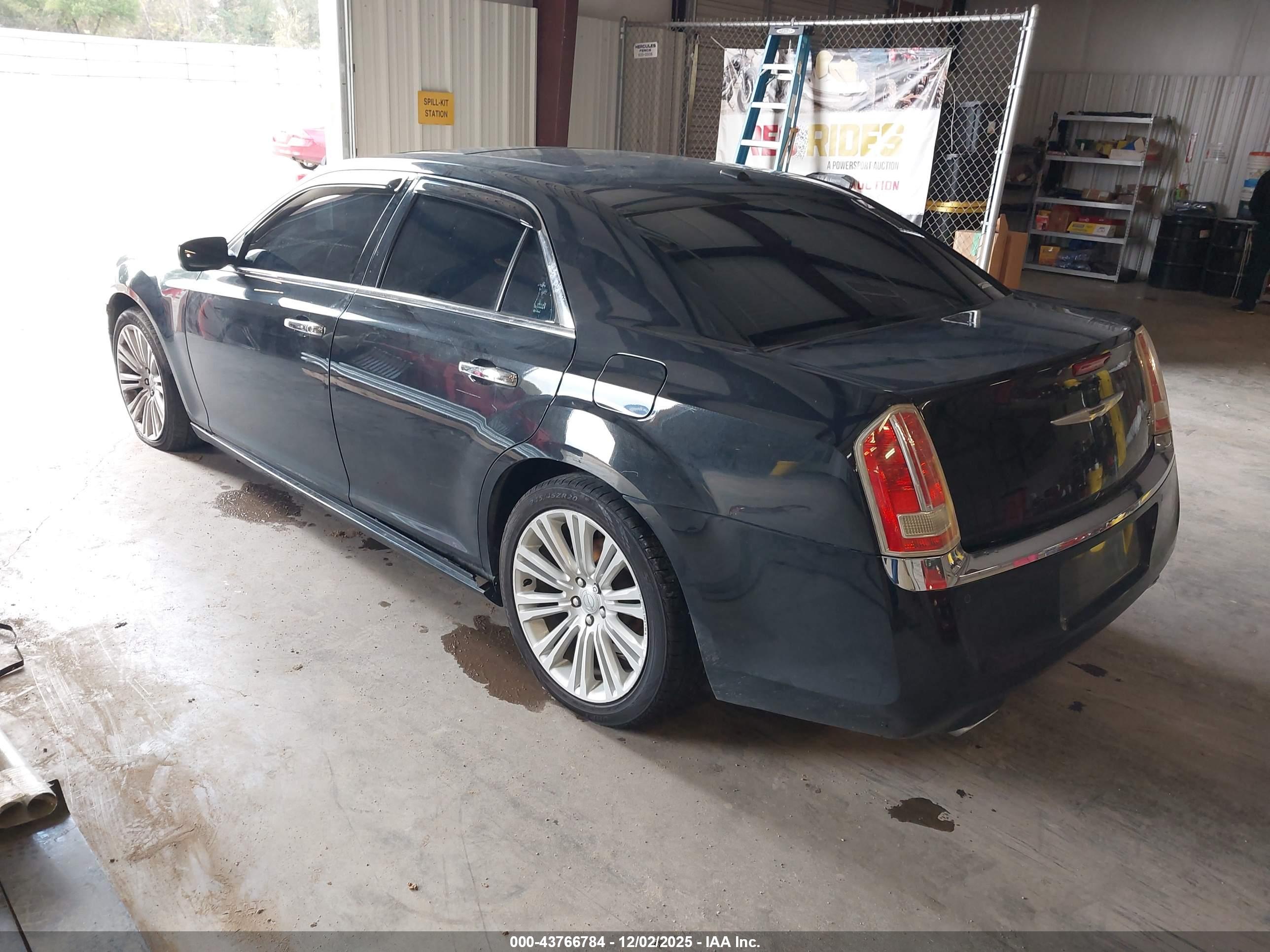 CHRYSLER 300C image 3