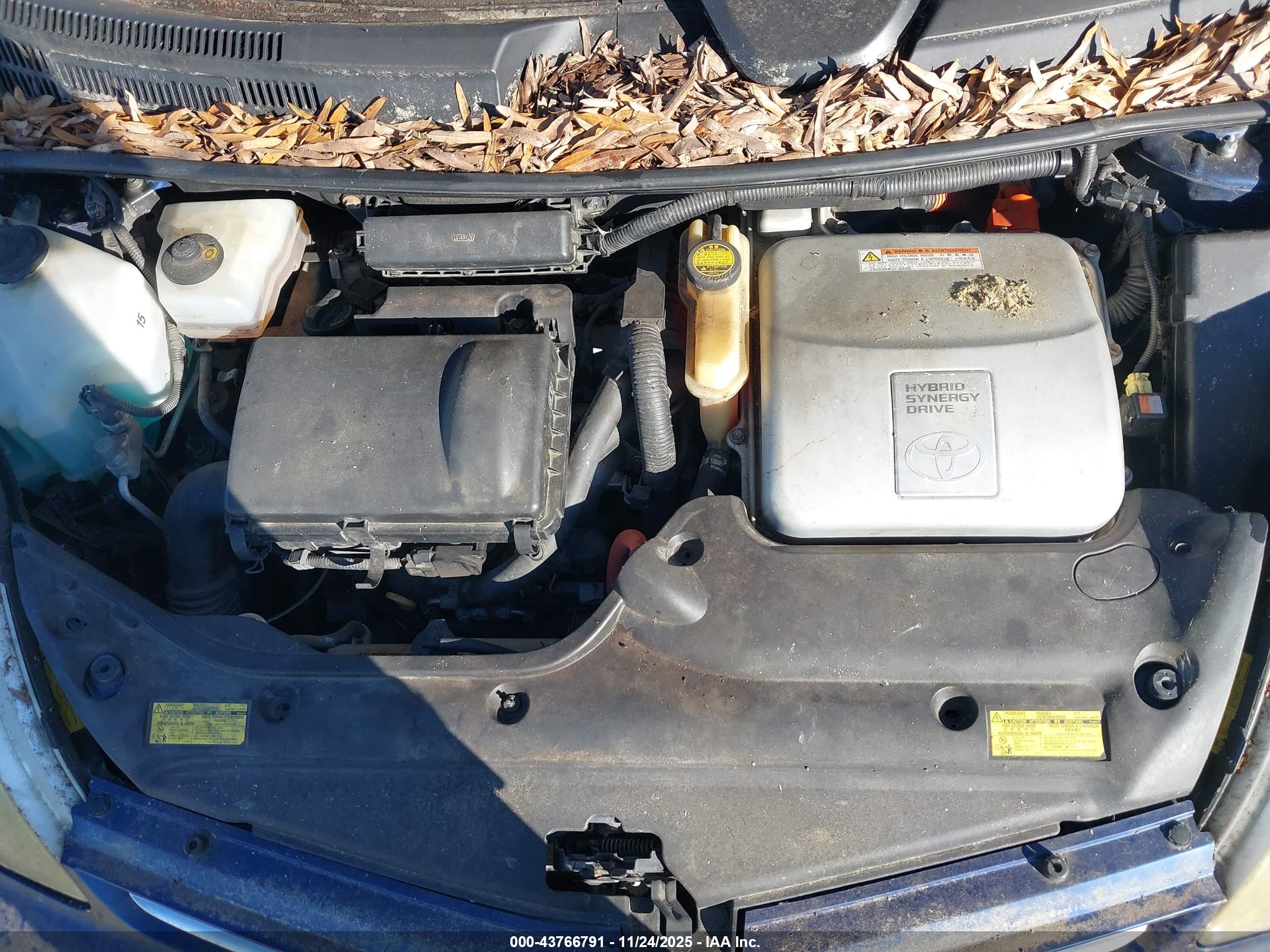 TOYOTA PRIUS image 10