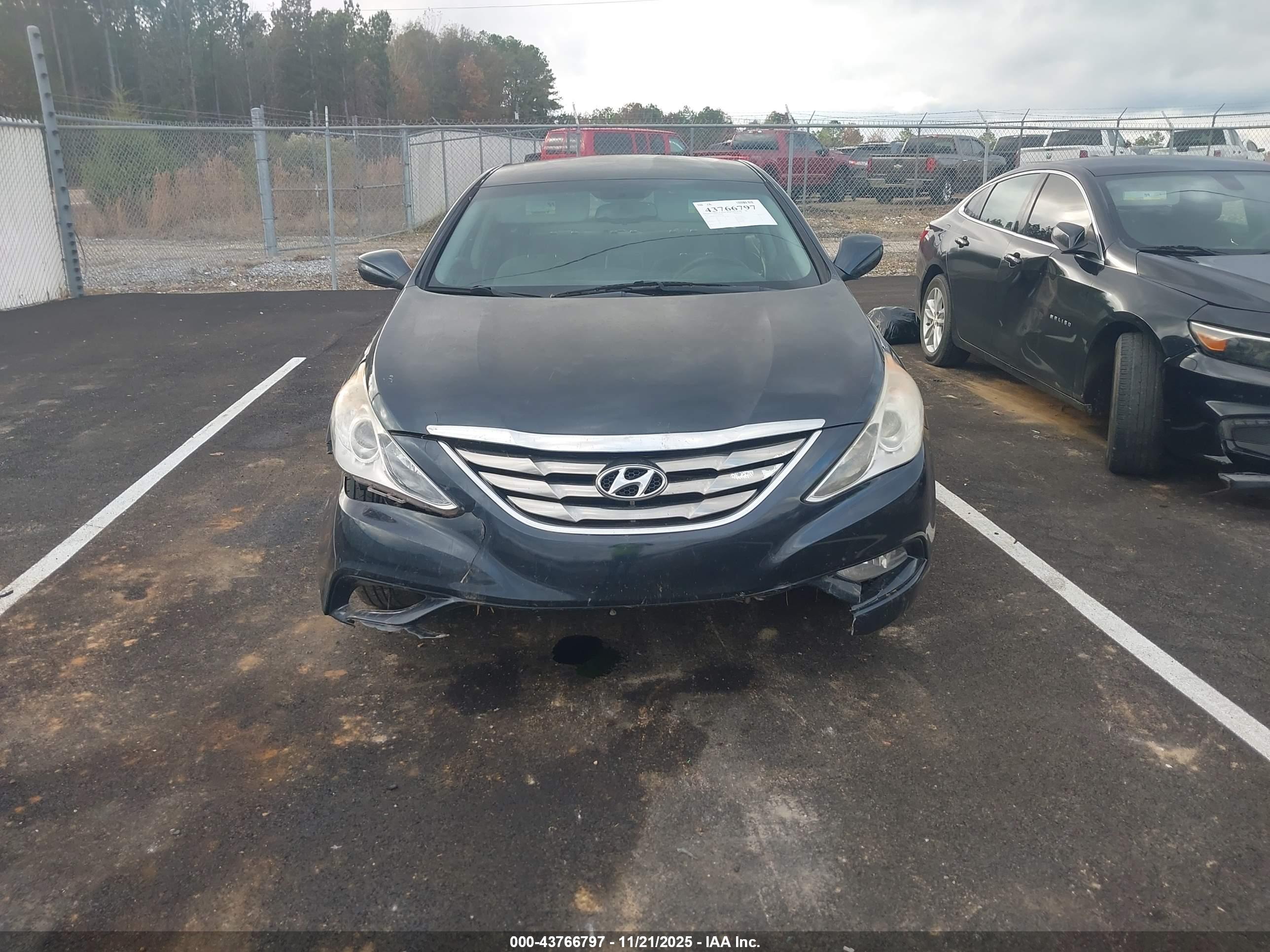 HYUNDAI SONATA image 6