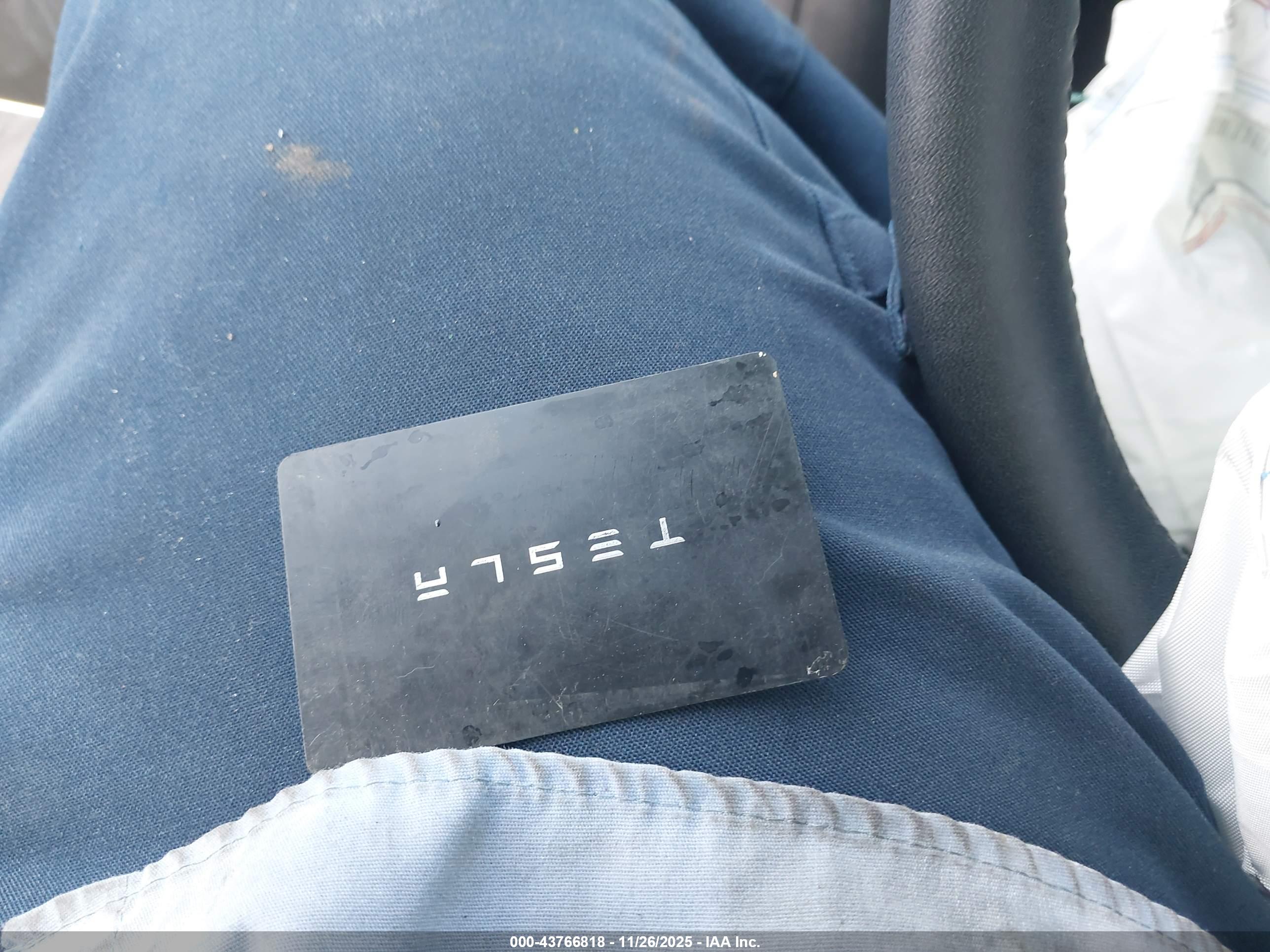 TESLA MODEL image 11