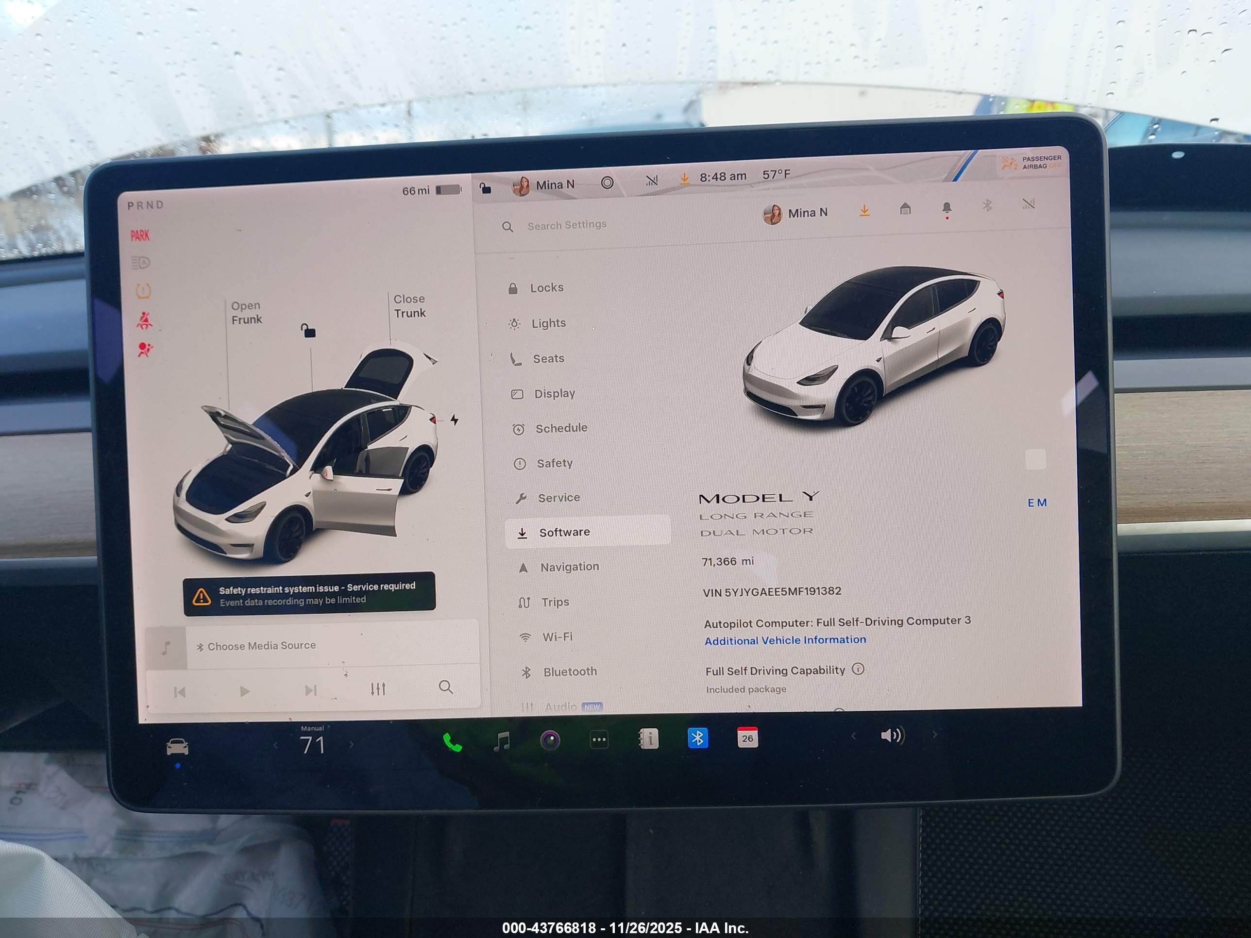 TESLA MODEL image 7
