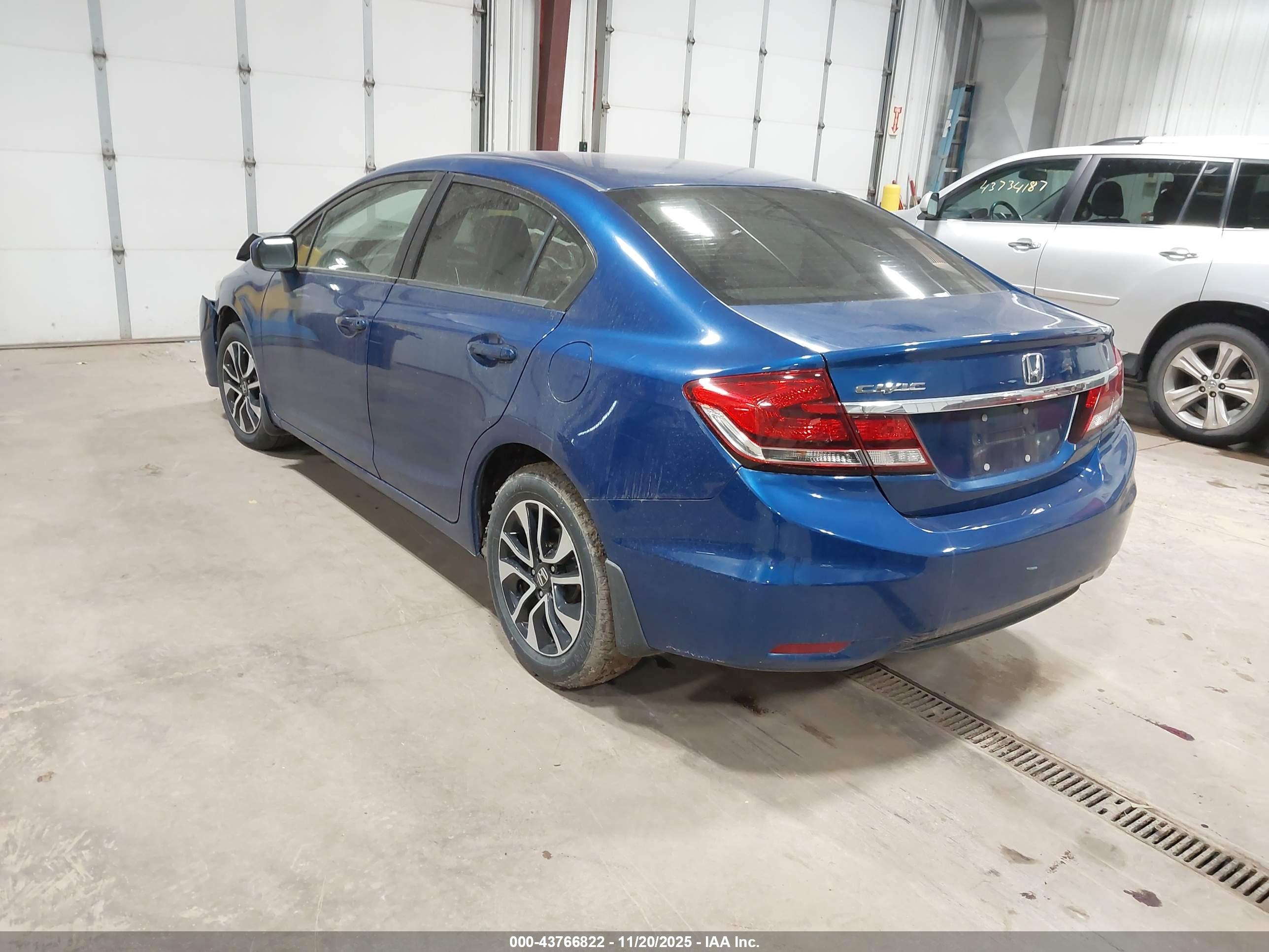 HONDA CIVIC image 3