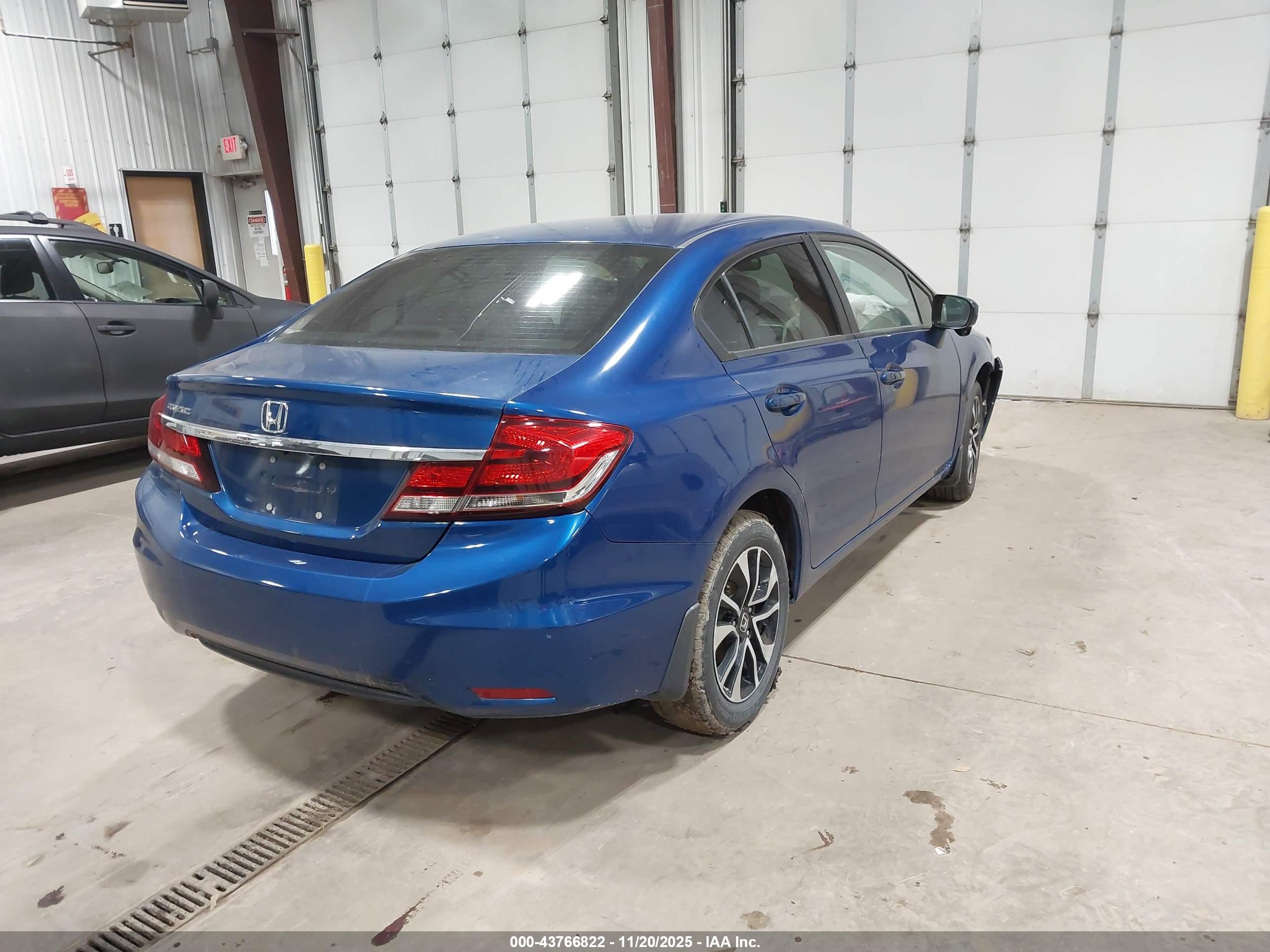 HONDA CIVIC image 4