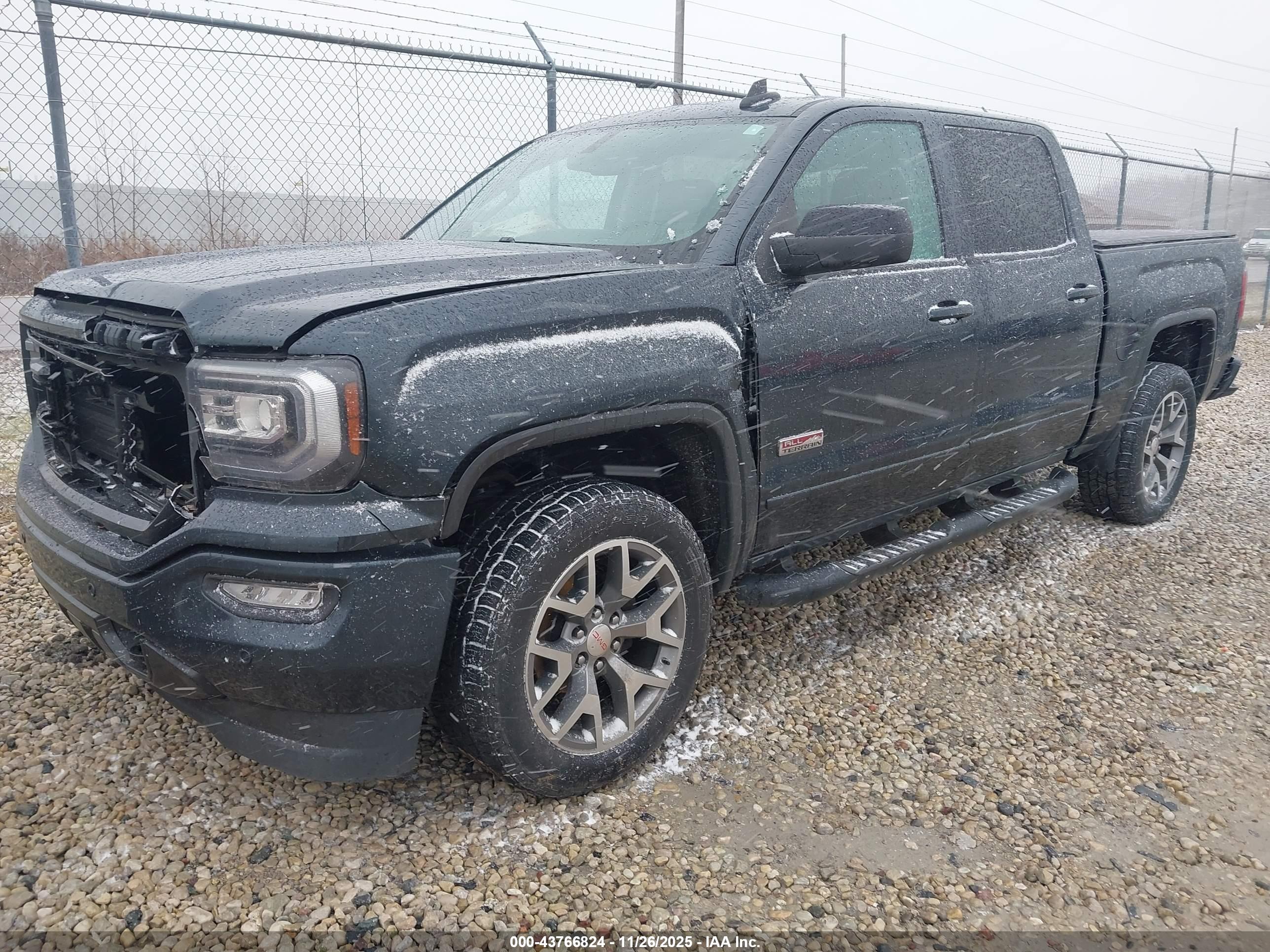 GMC SIERRA image 2