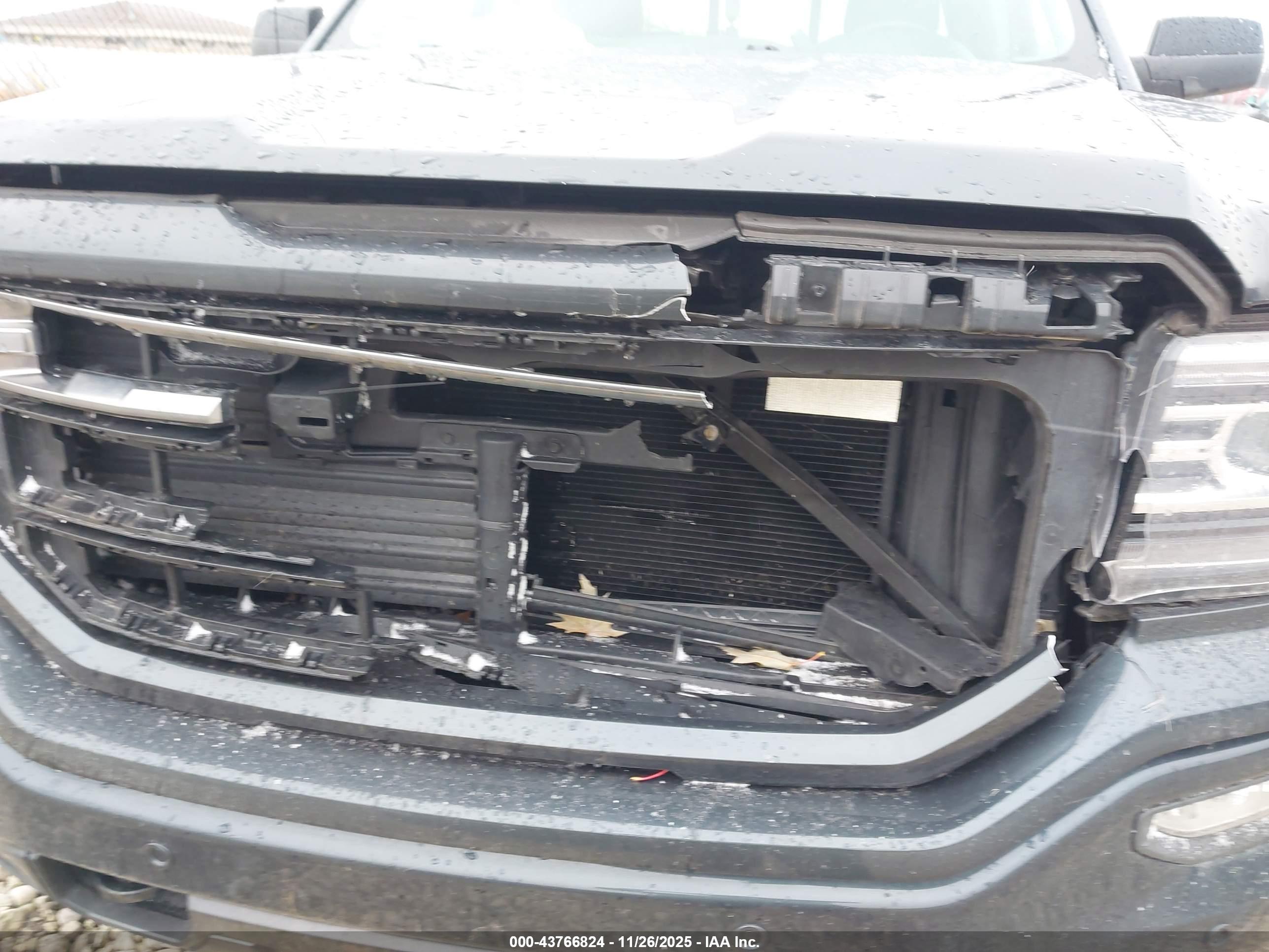 GMC SIERRA image 6