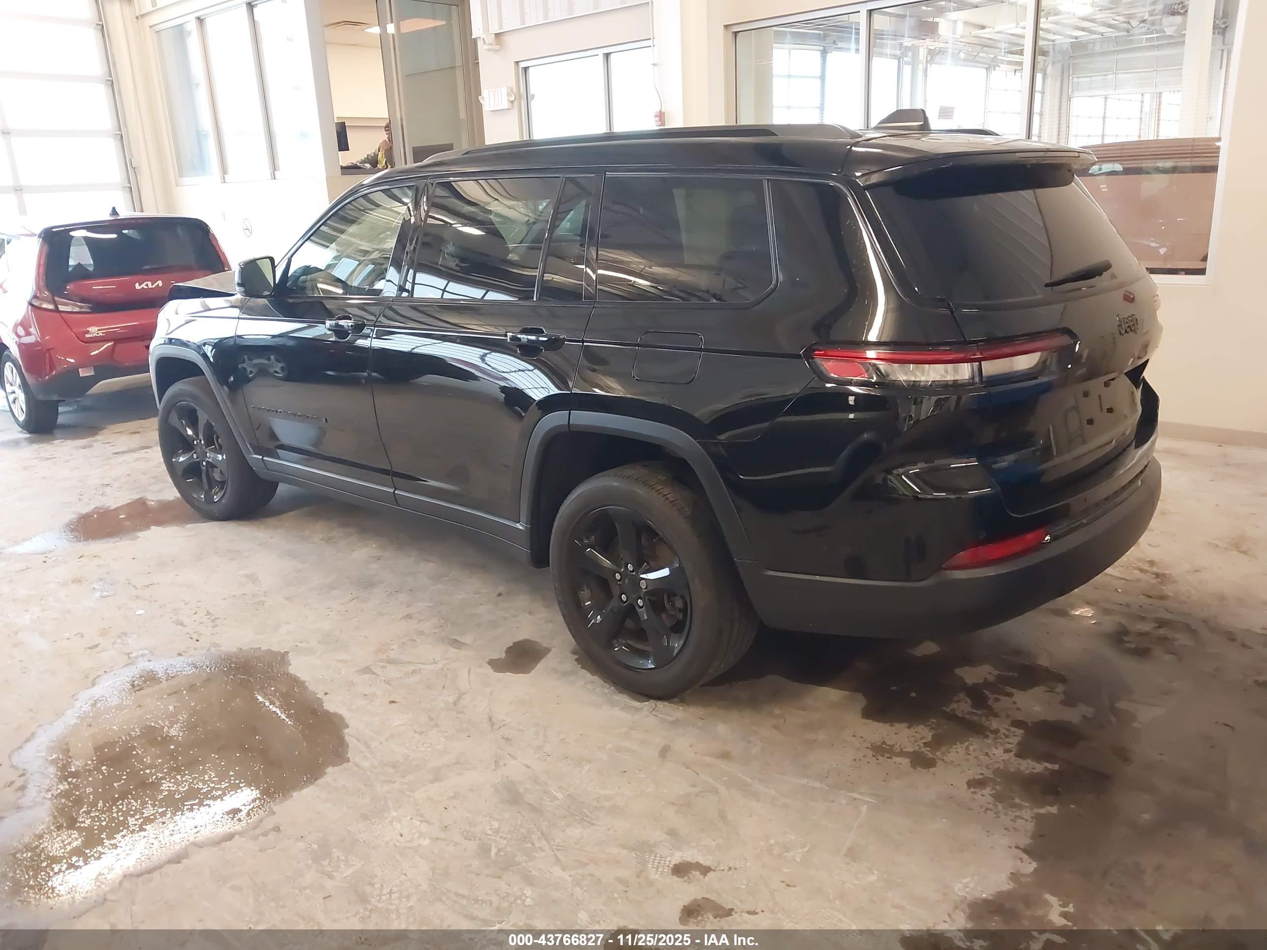 JEEP GRAND image 3