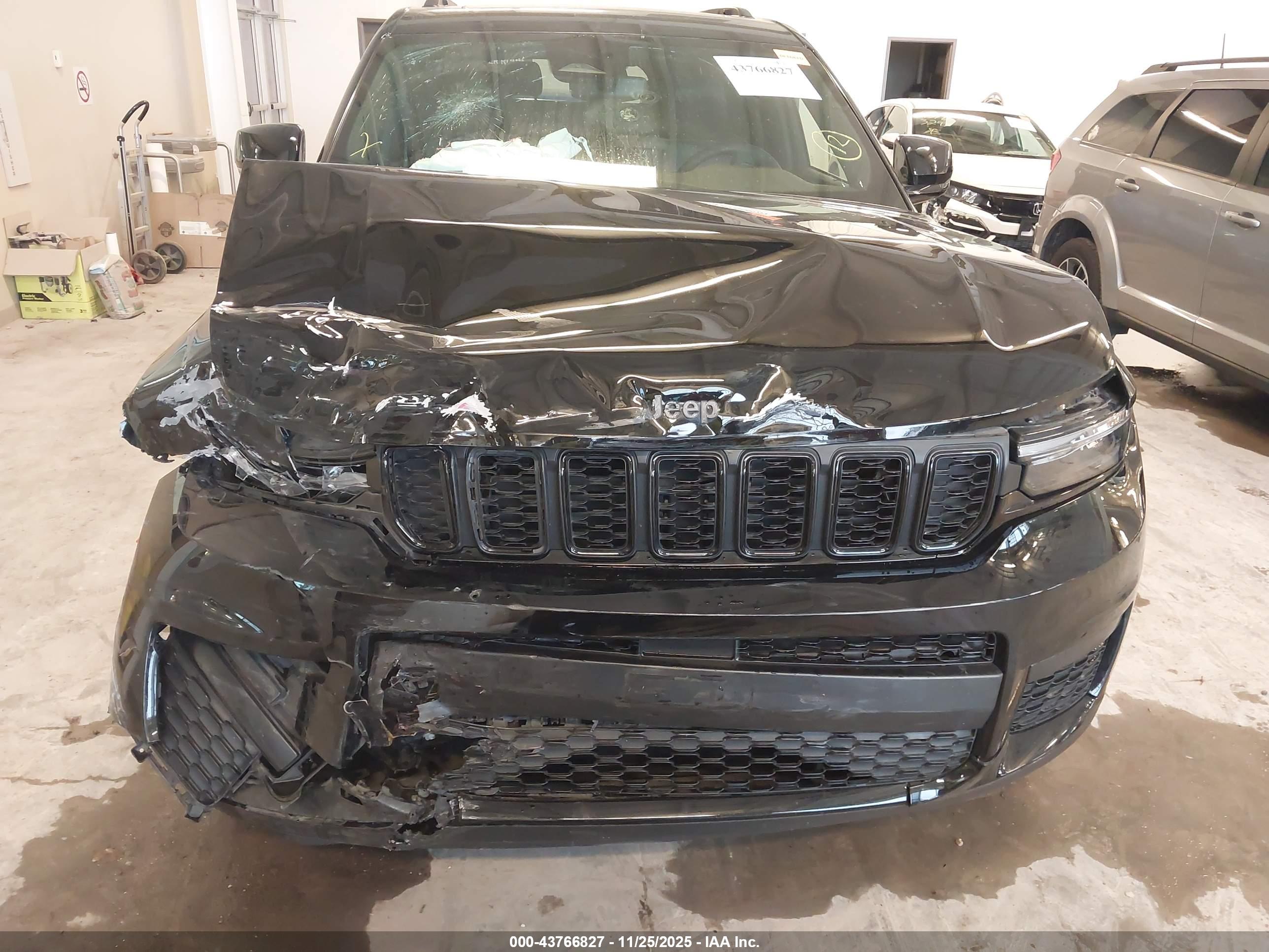JEEP GRAND image 6