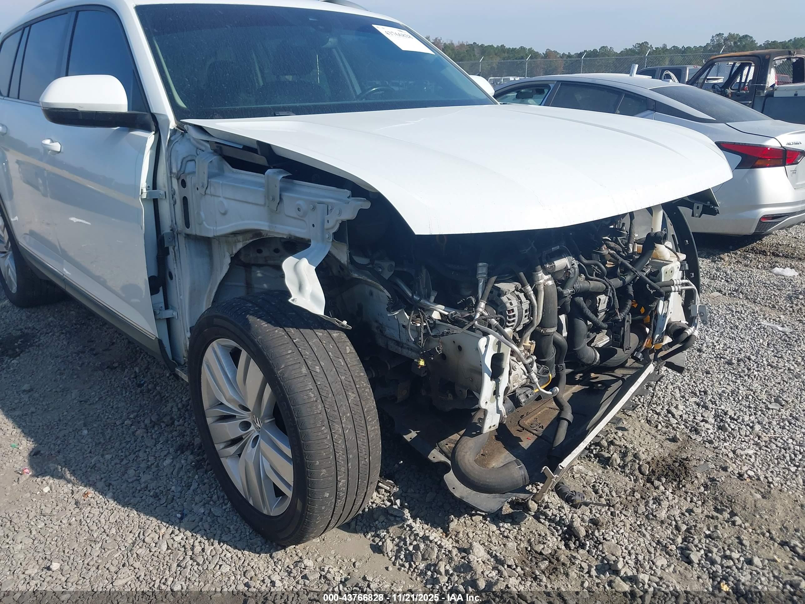 VOLKSWAGEN ATLAS image 6