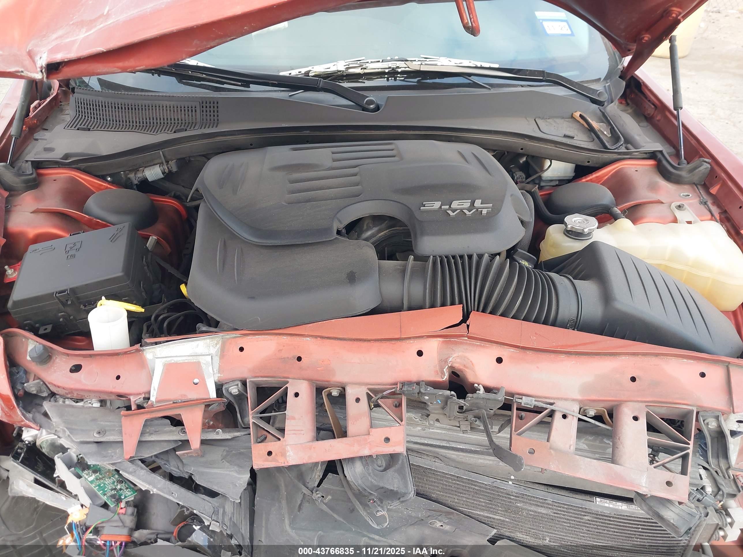 CHRYSLER 300 image 10