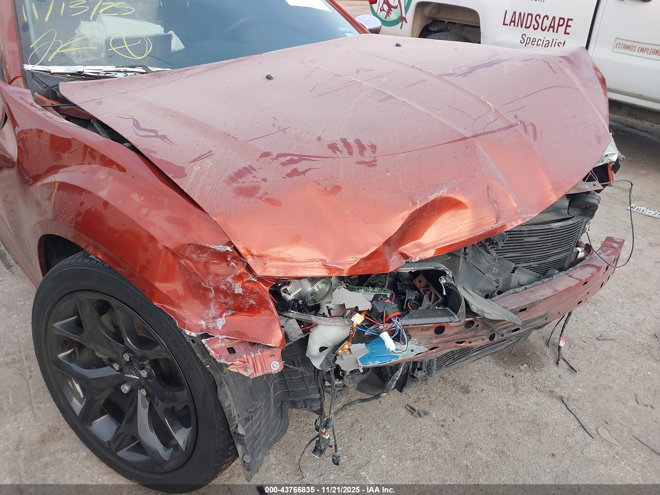 CHRYSLER 300 image 6
