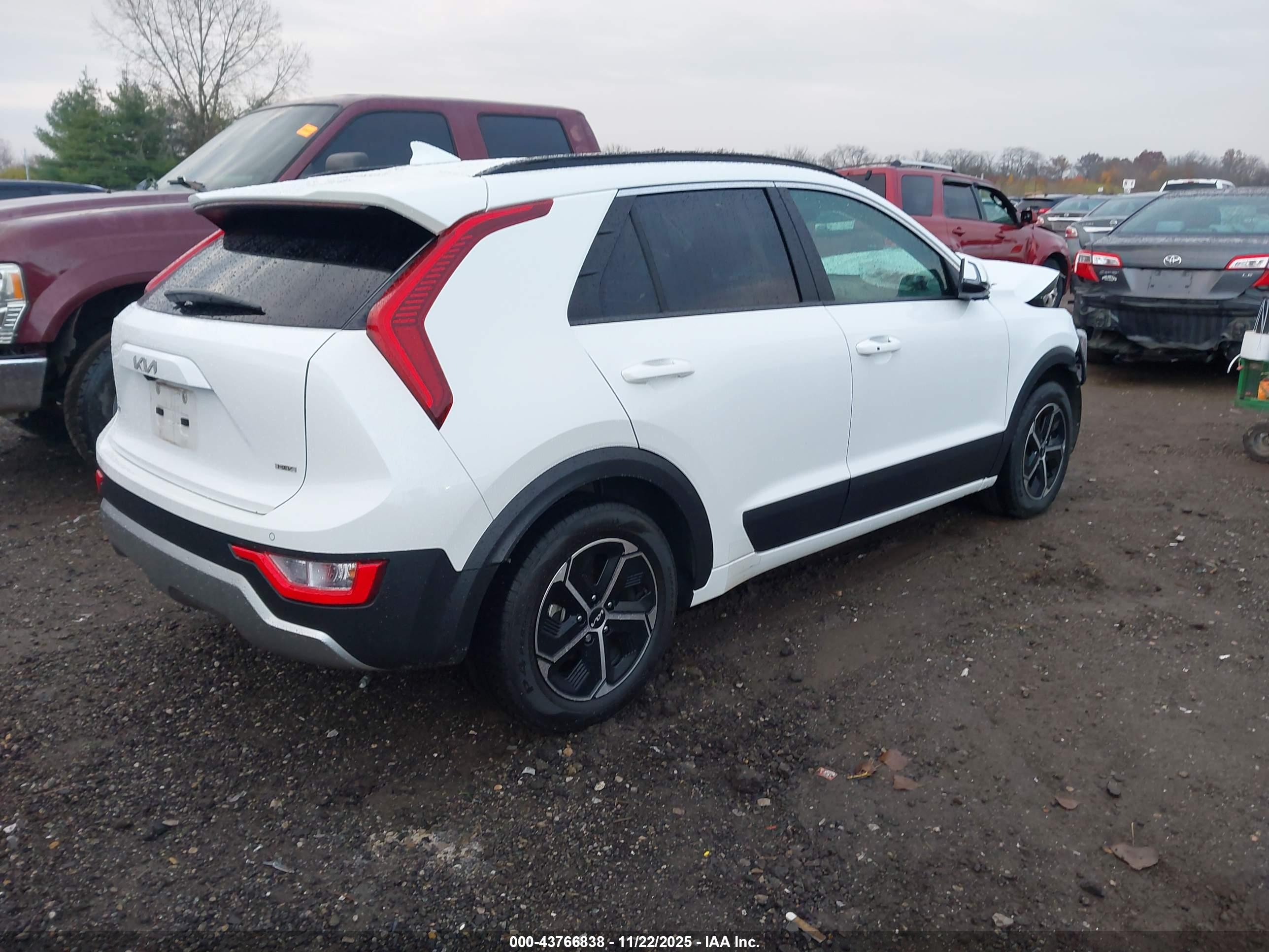 KIA NIRO image 4