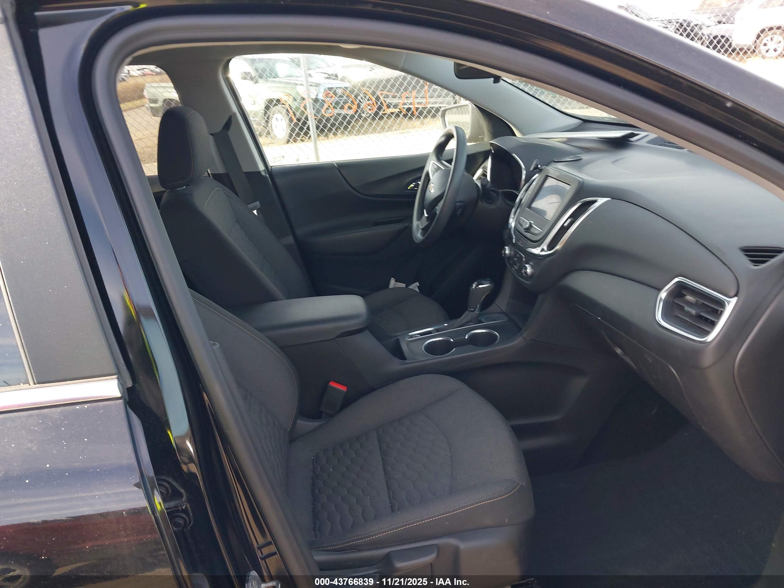 CHEVROLET EQUINOX image 5