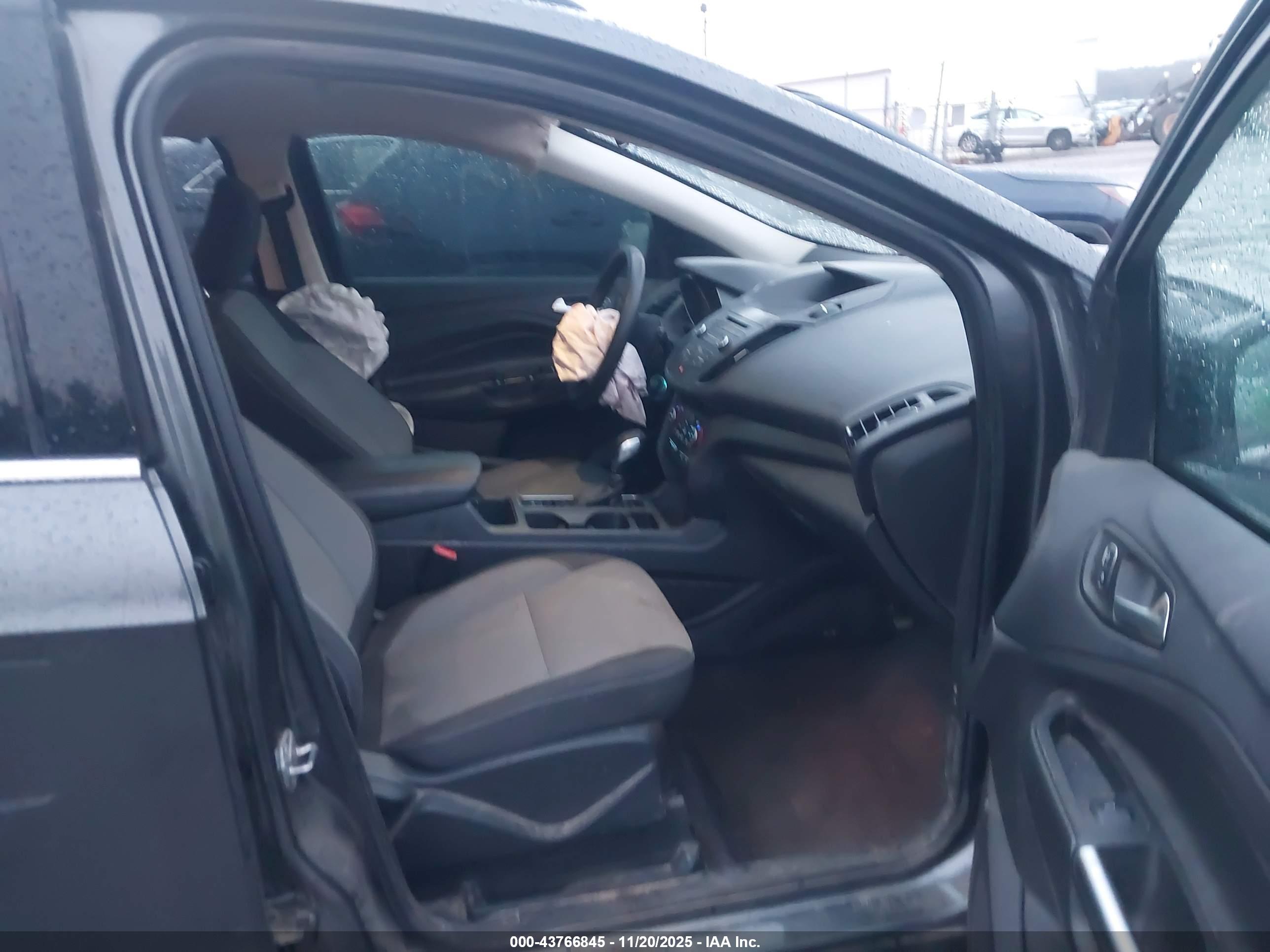 FORD ESCAPE image 5