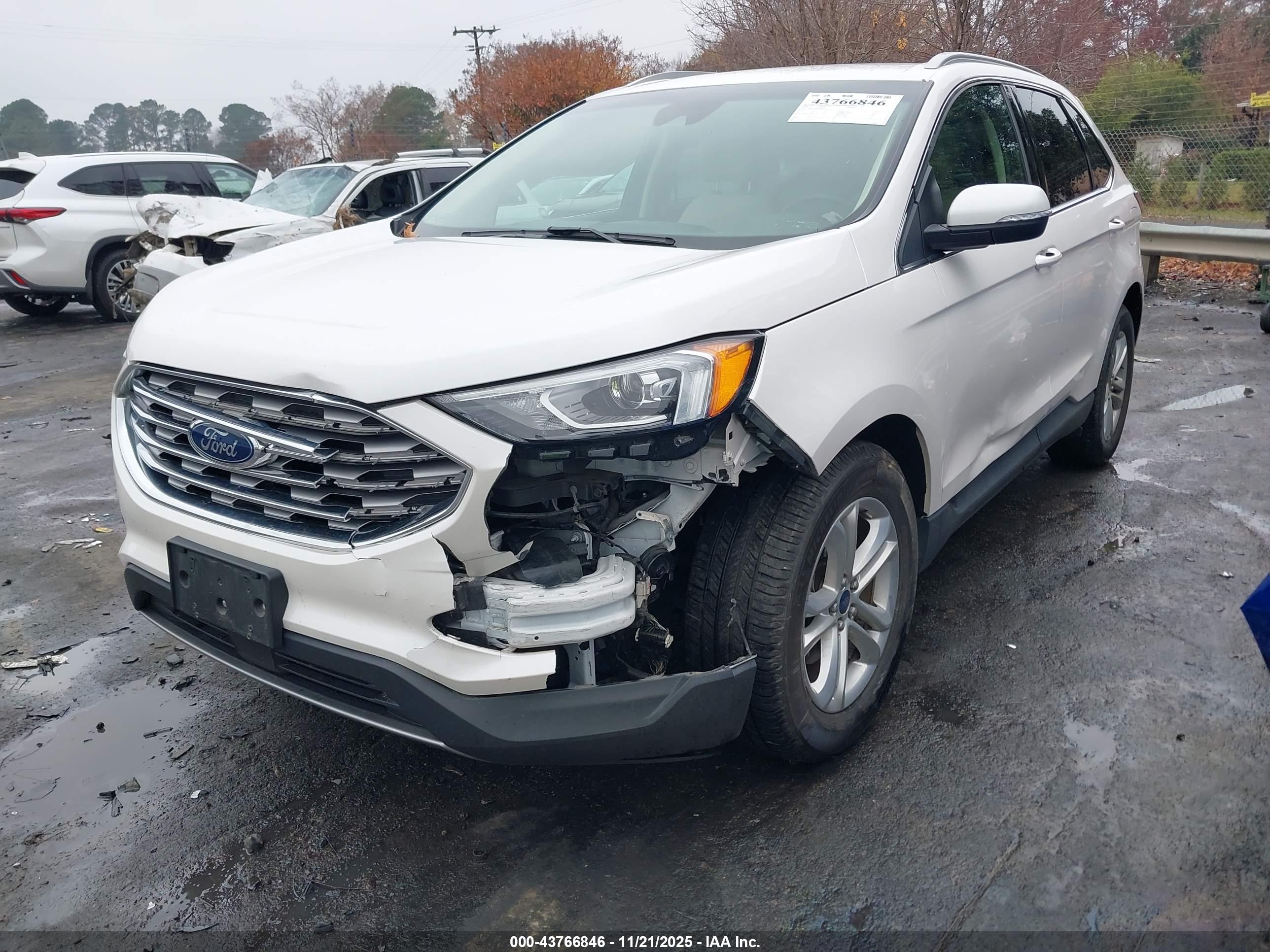 FORD EDGE image 2