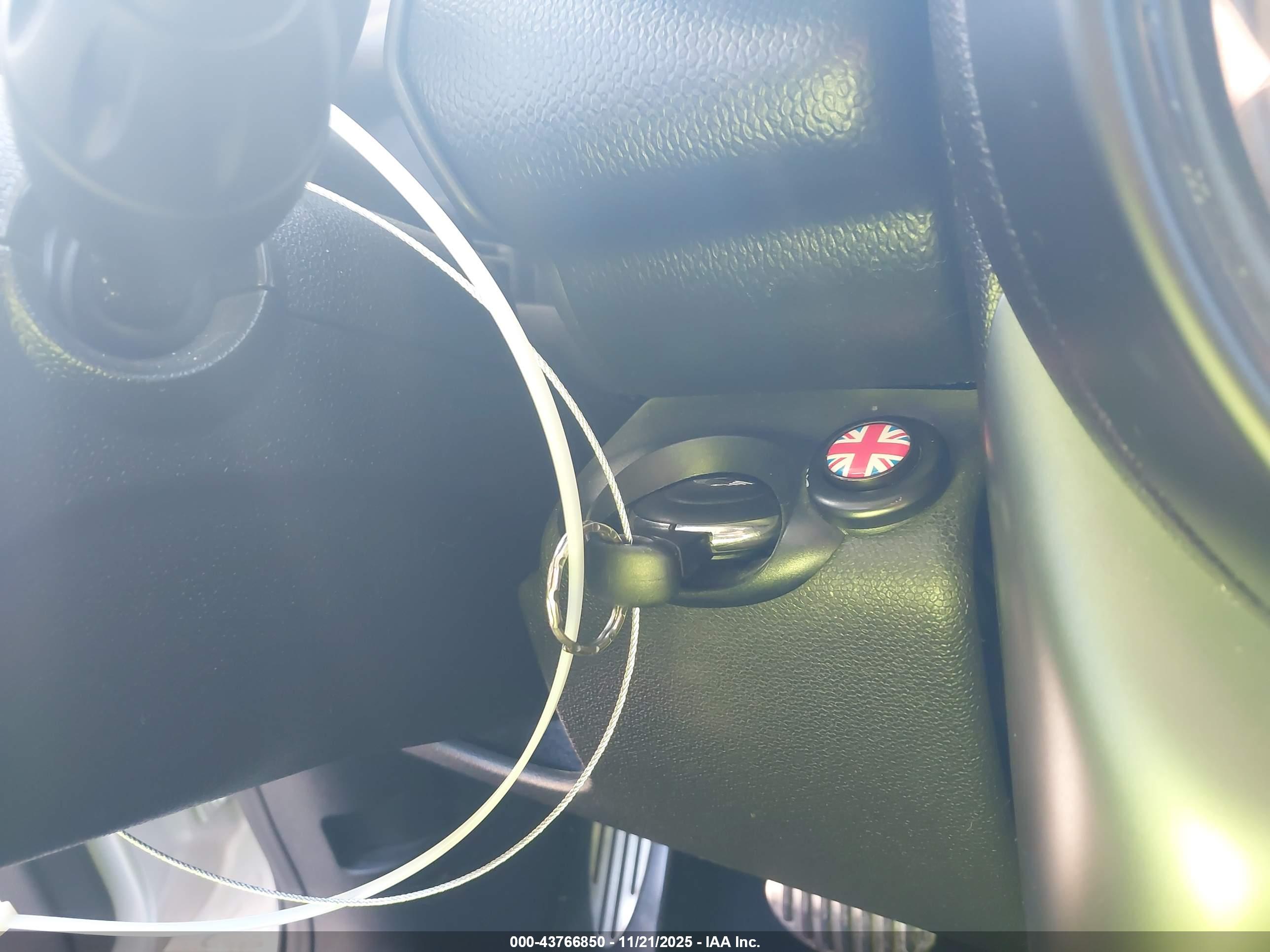 MINI COUNTRYMAN image 11