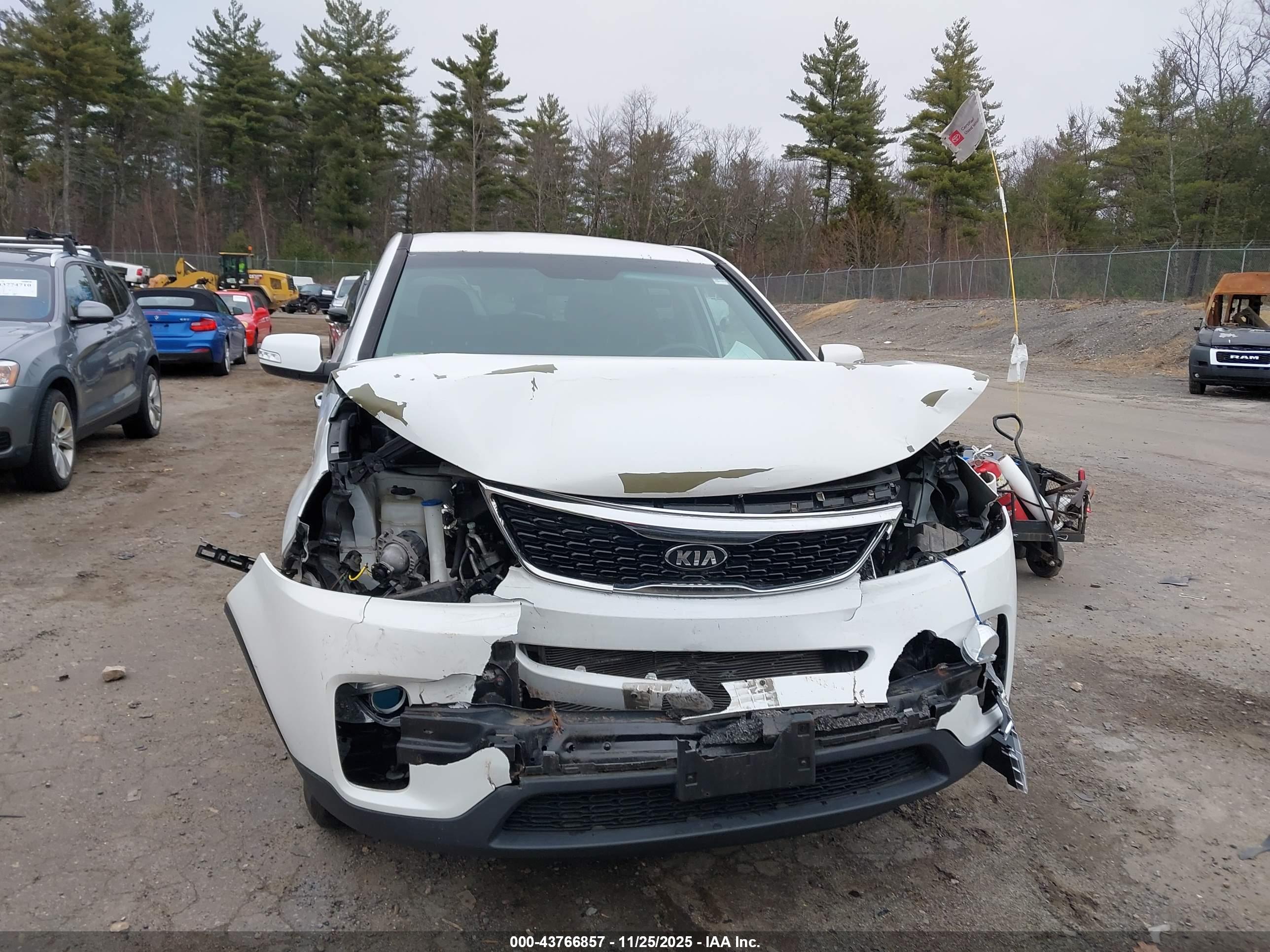KIA SORENTO image 6