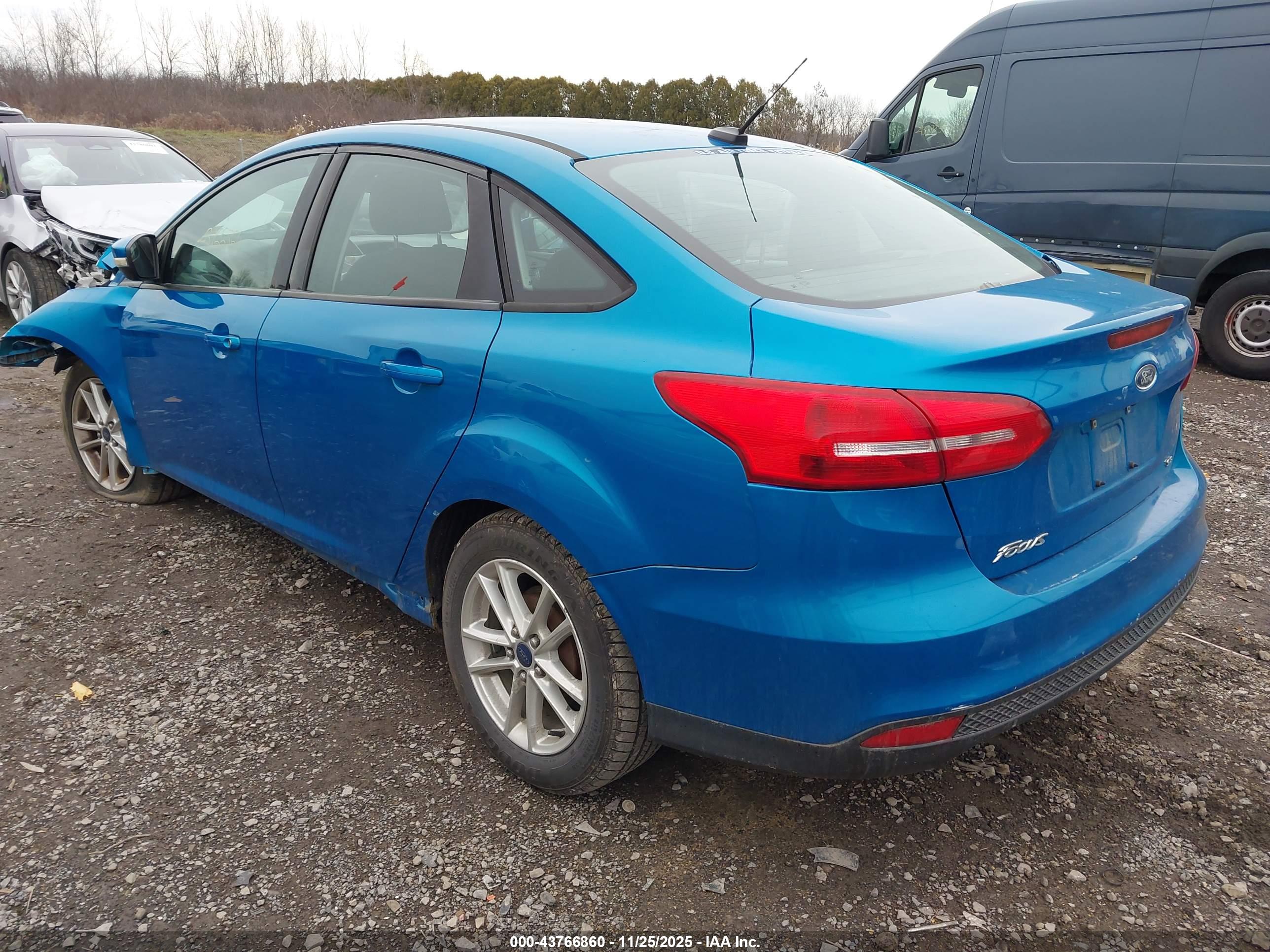 FORD FOCUS image 3