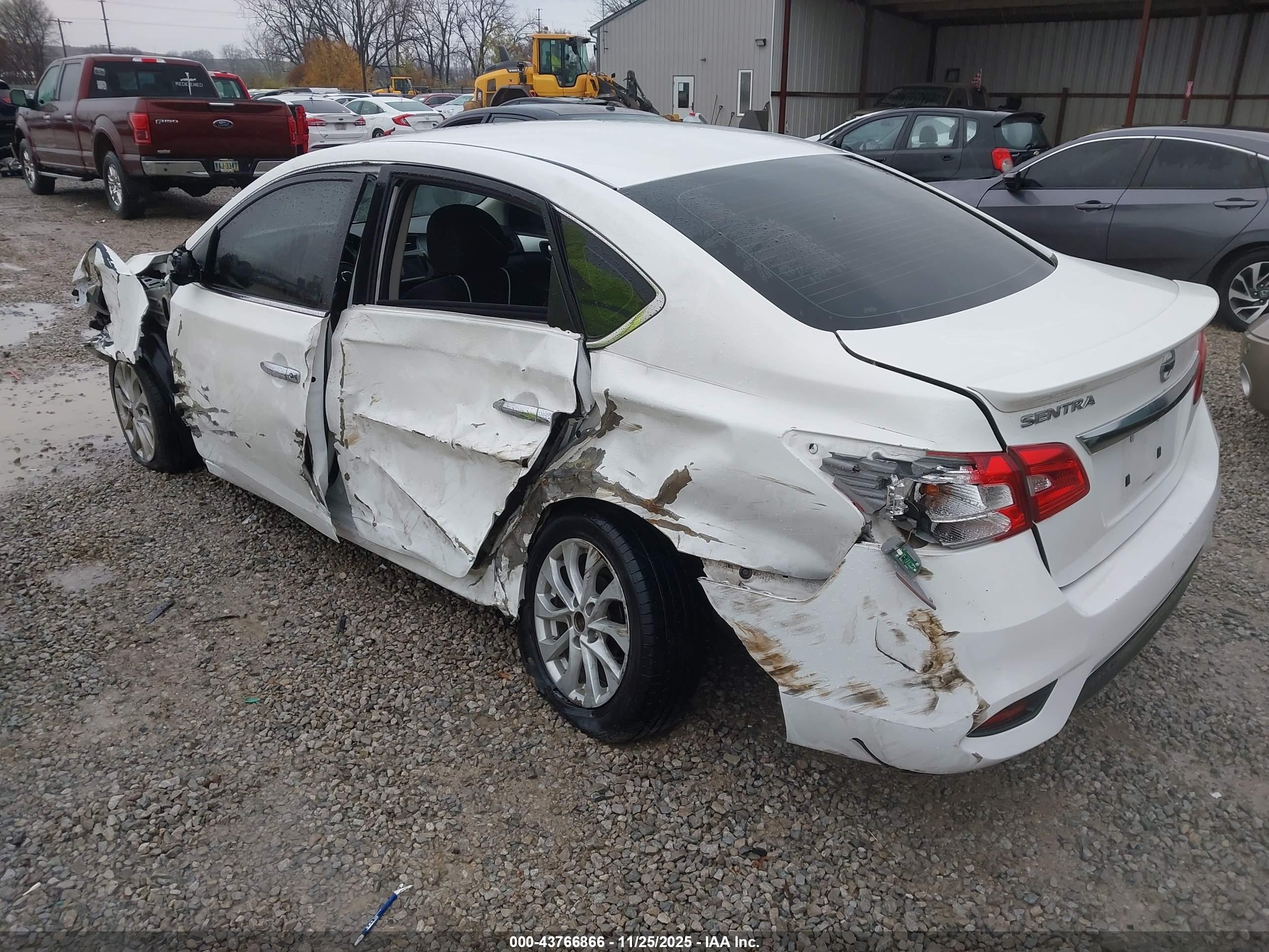 NISSAN SENTRA image 3