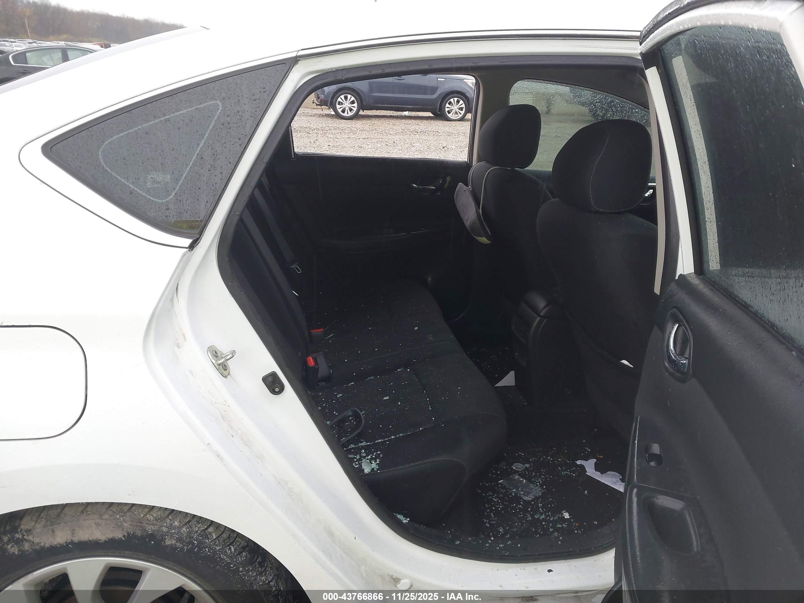 NISSAN SENTRA image 8