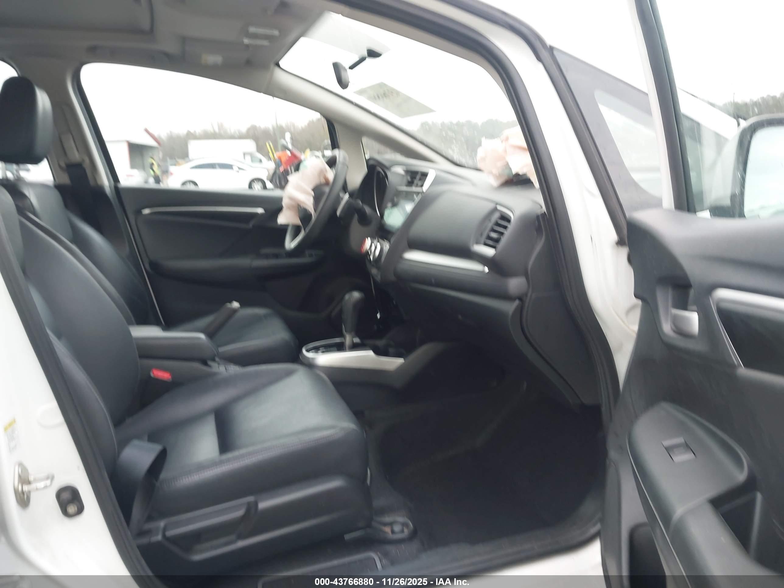 HONDA FIT image 5