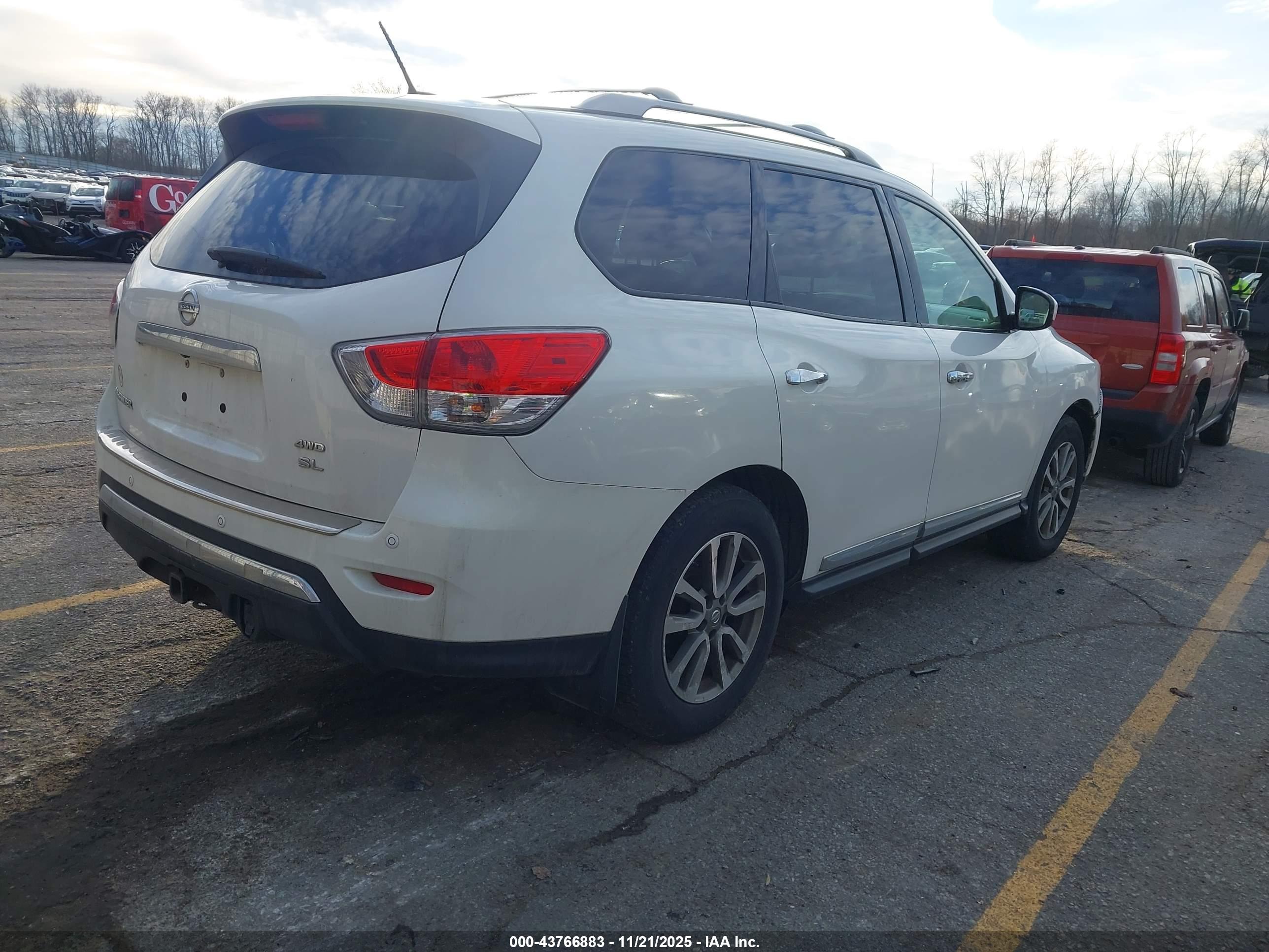 NISSAN PATHFINDER image 4