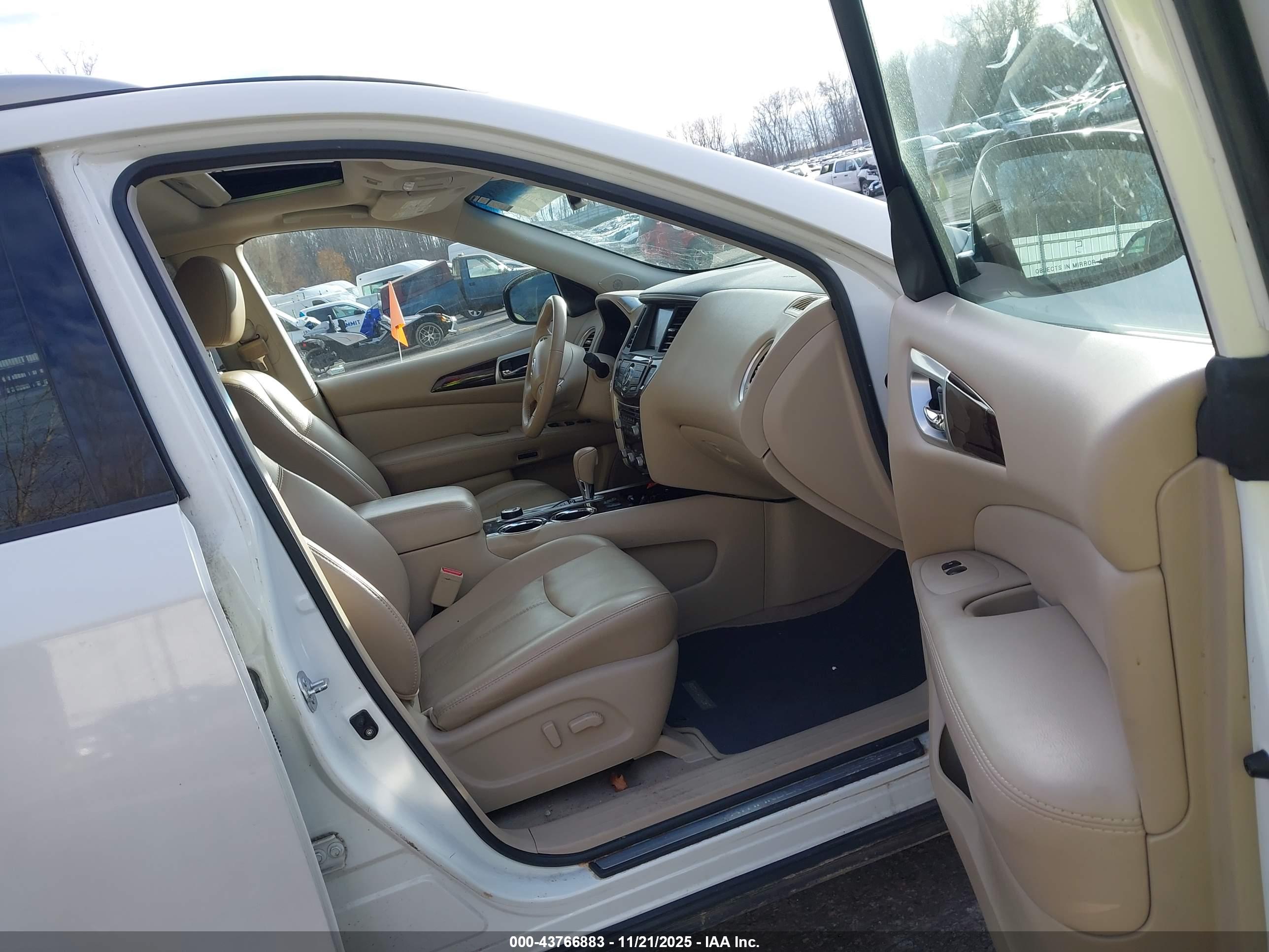 NISSAN PATHFINDER image 5
