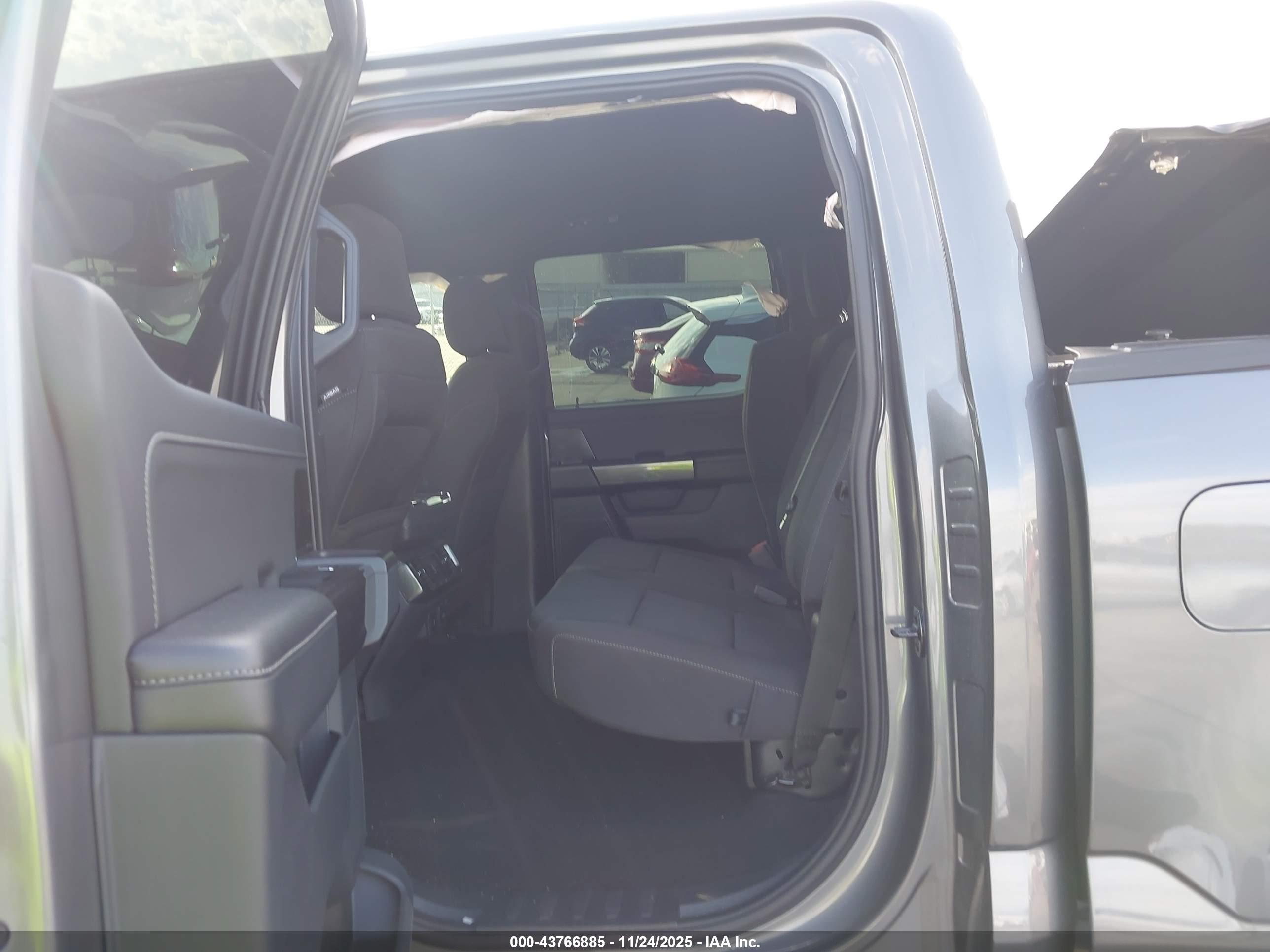 FORD F-150 image 8