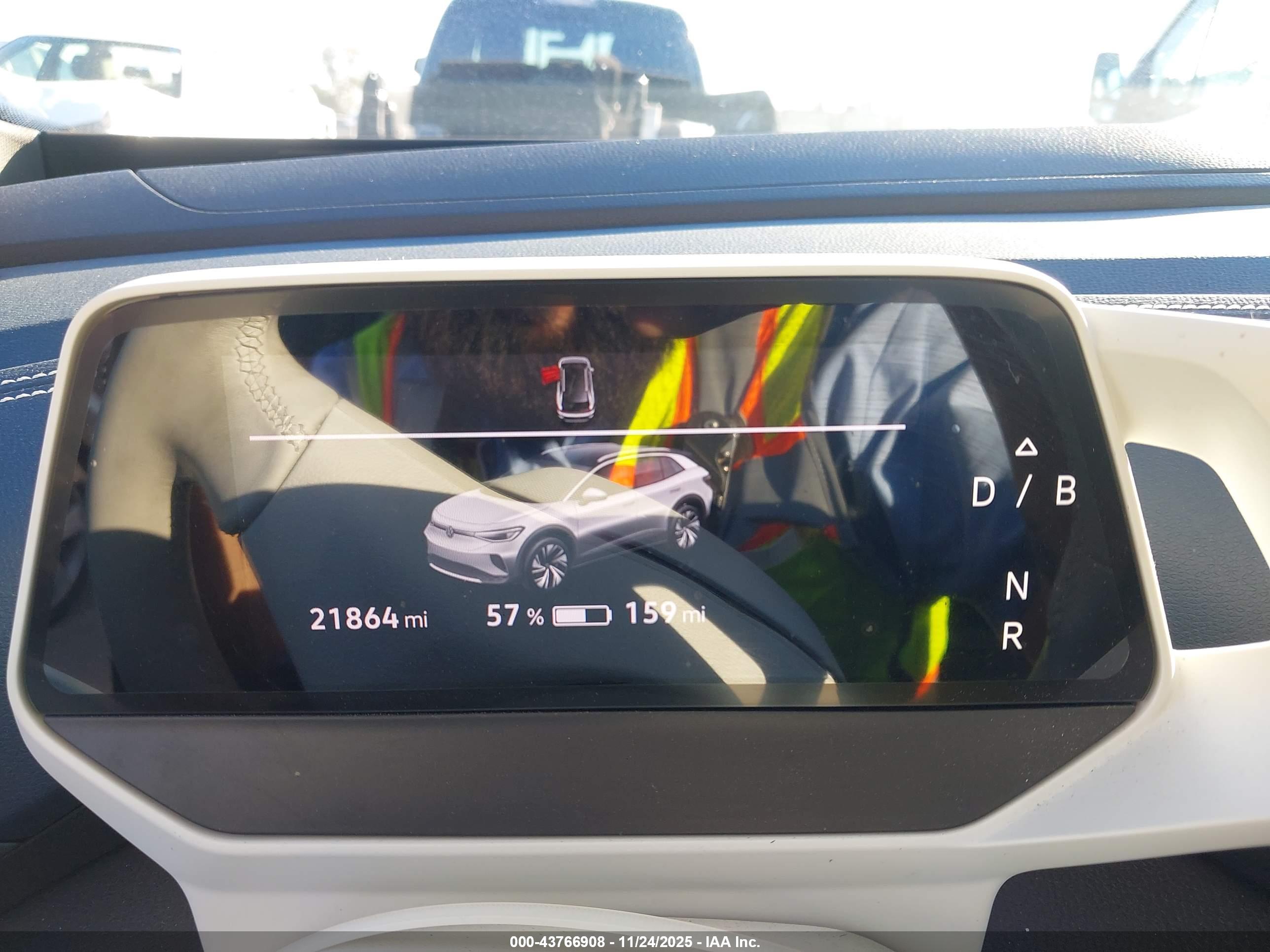 VOLKSWAGEN ID.4 image 7