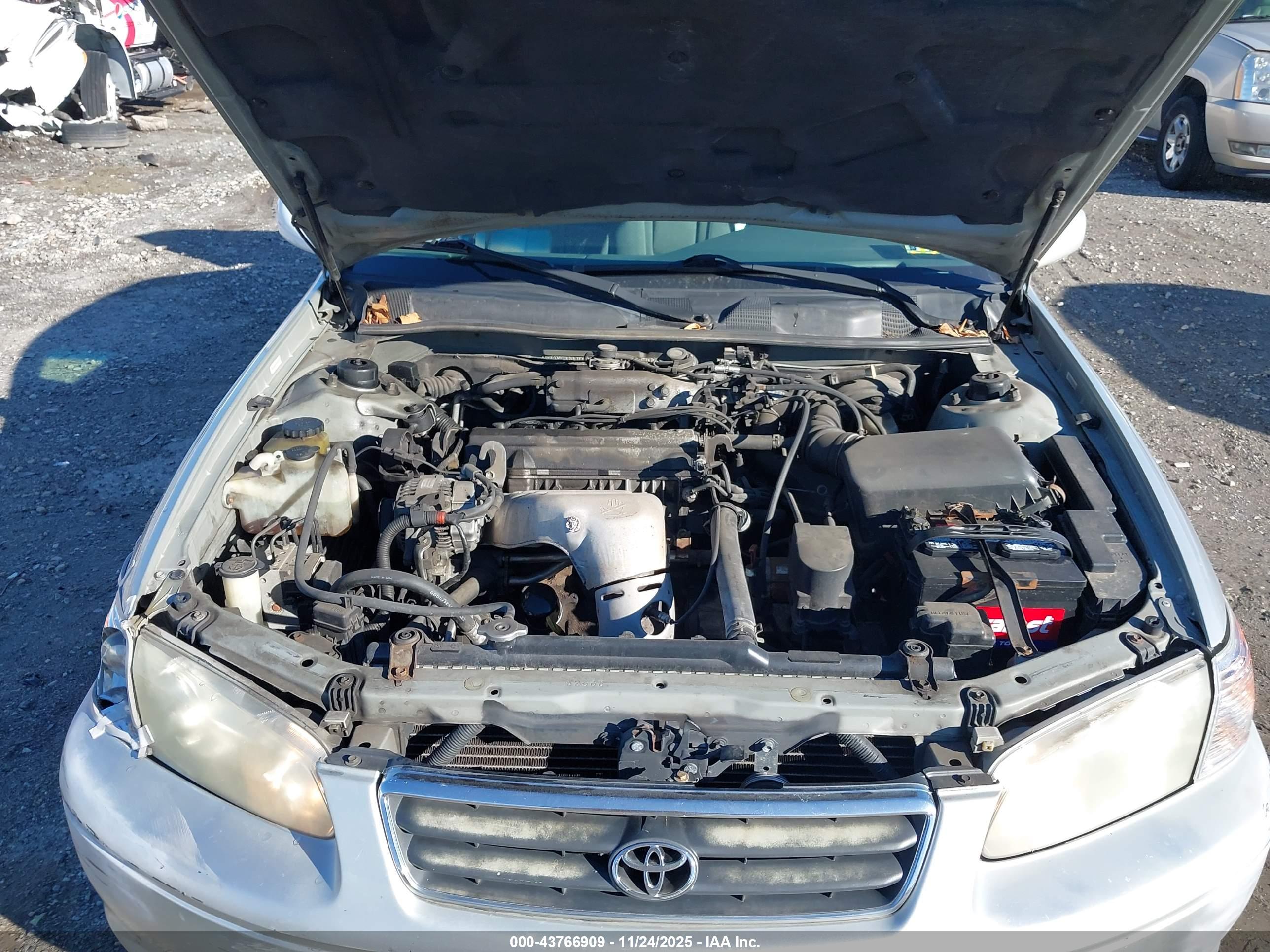 TOYOTA CAMRY image 10