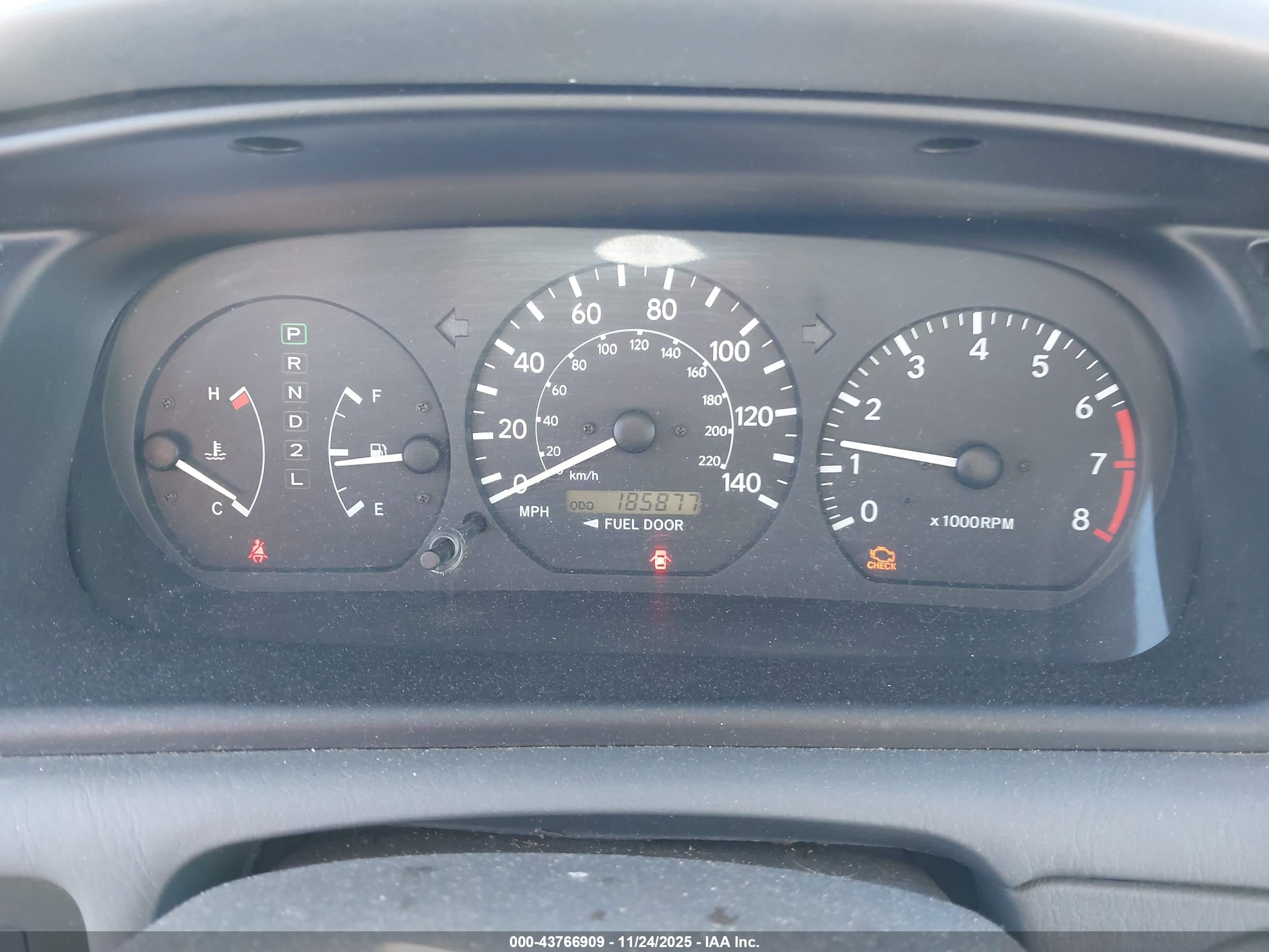 TOYOTA CAMRY image 7