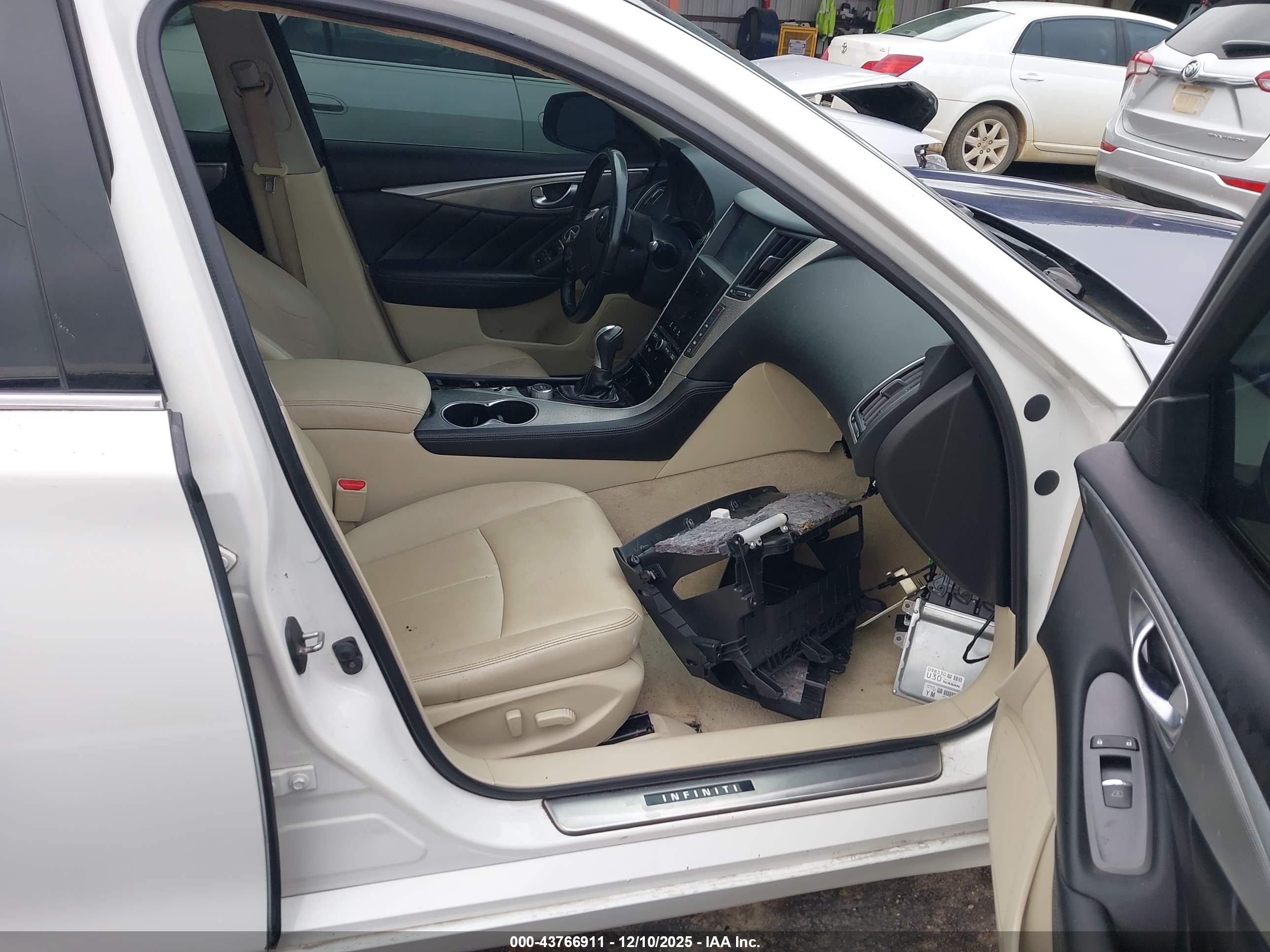 INFINITI Q50 image 5