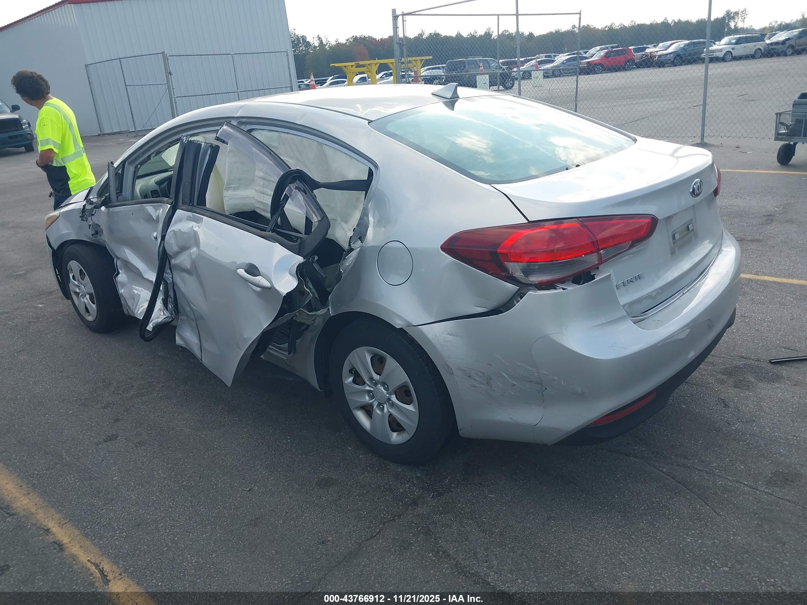 KIA FORTE image 3
