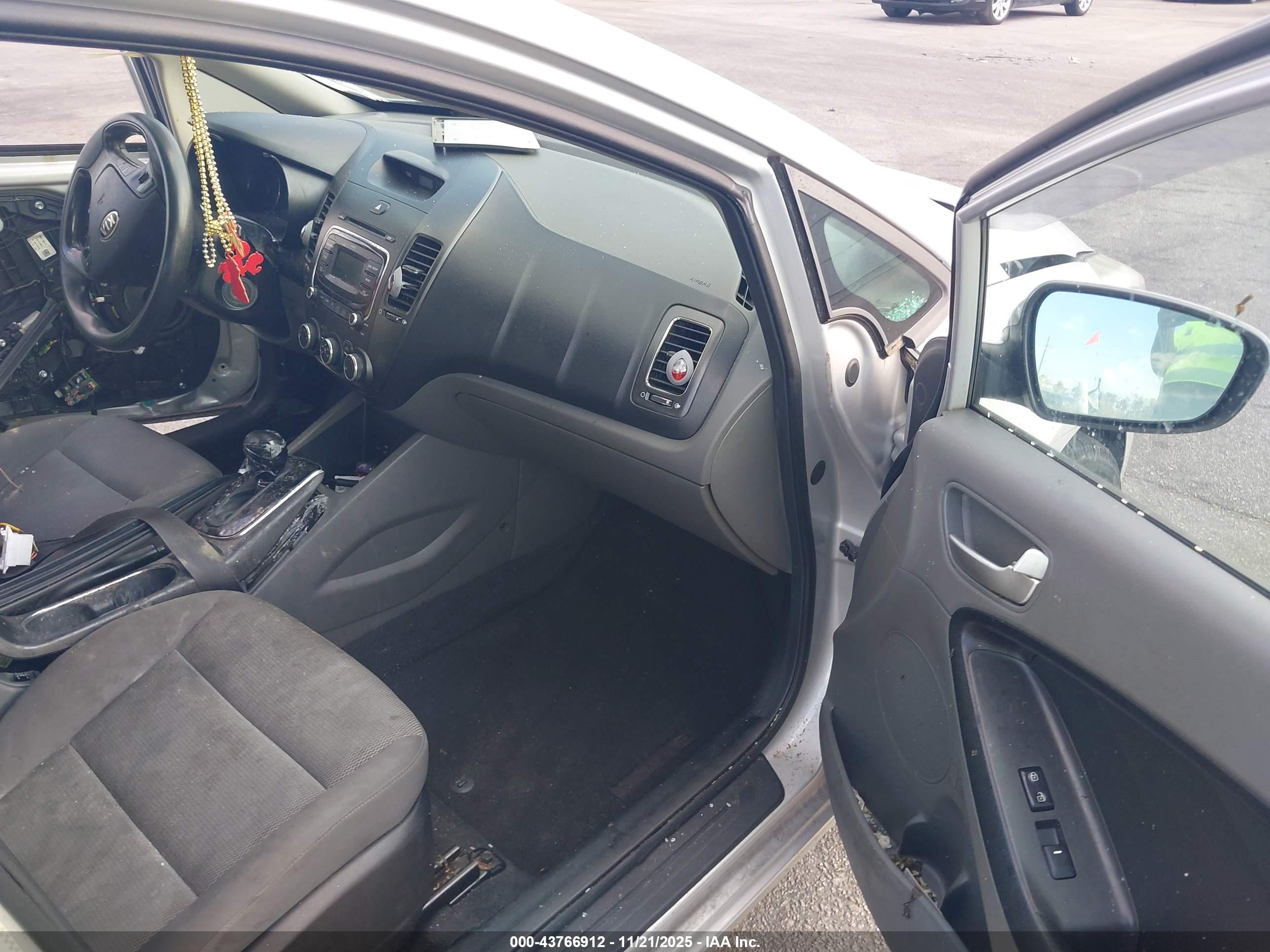 KIA FORTE image 5