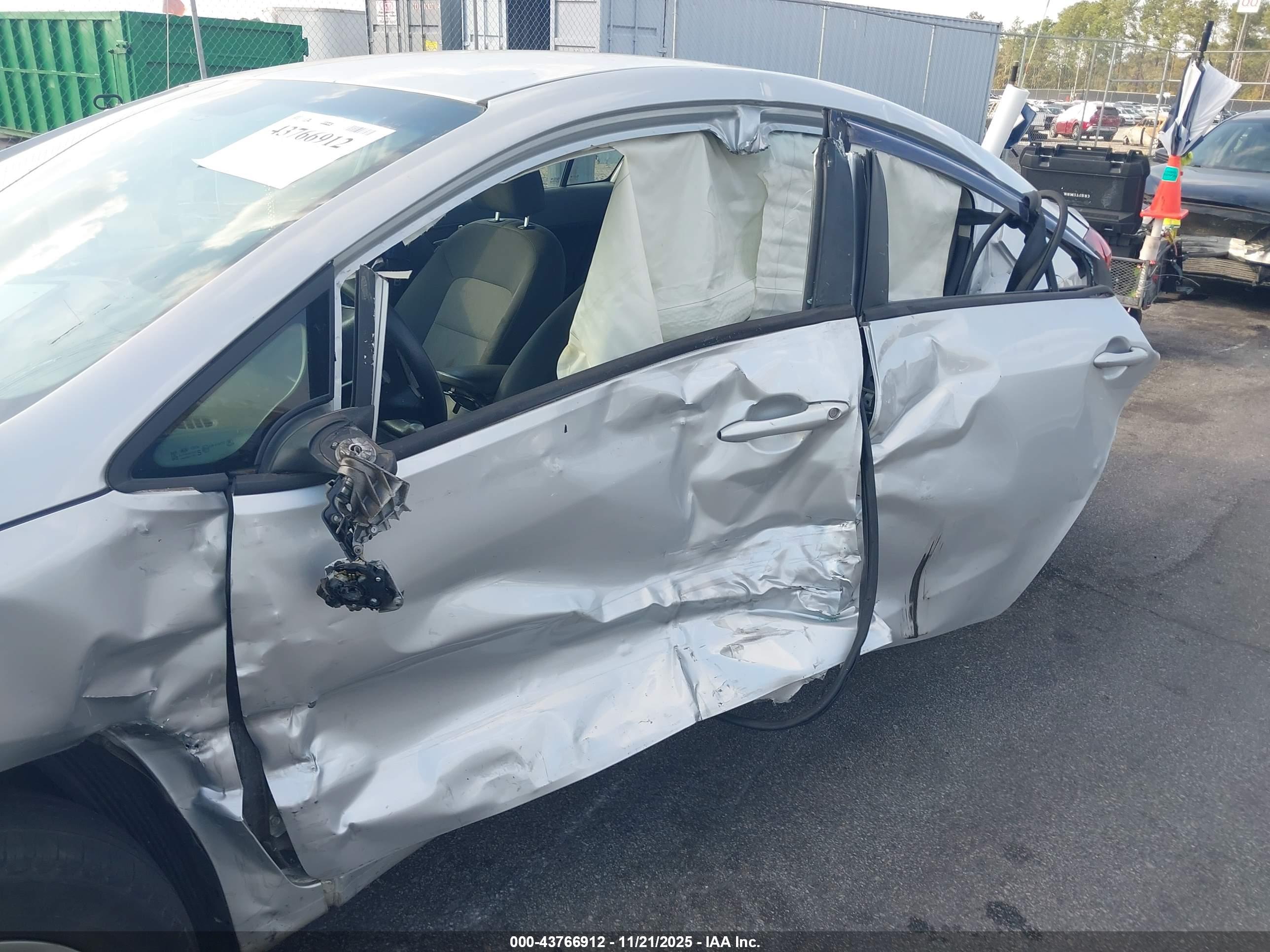 KIA FORTE image 6