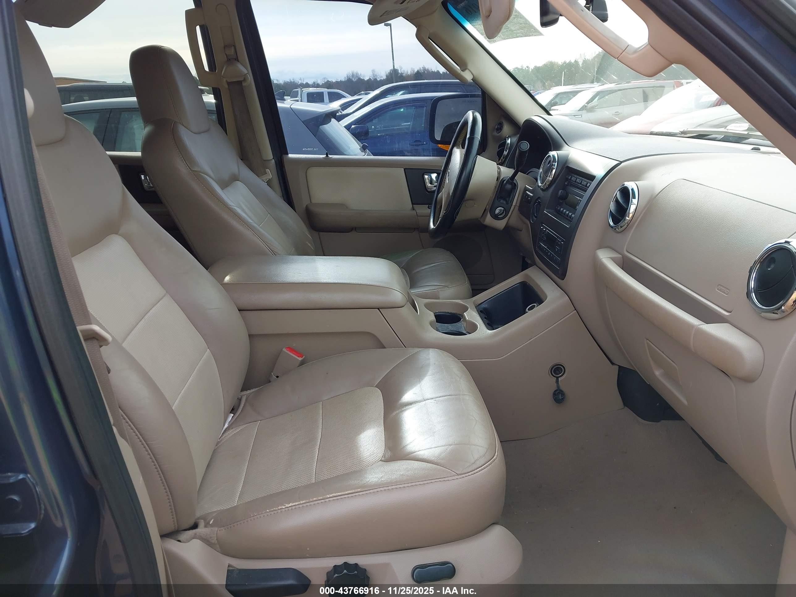 FORD EXPEDITION image 5