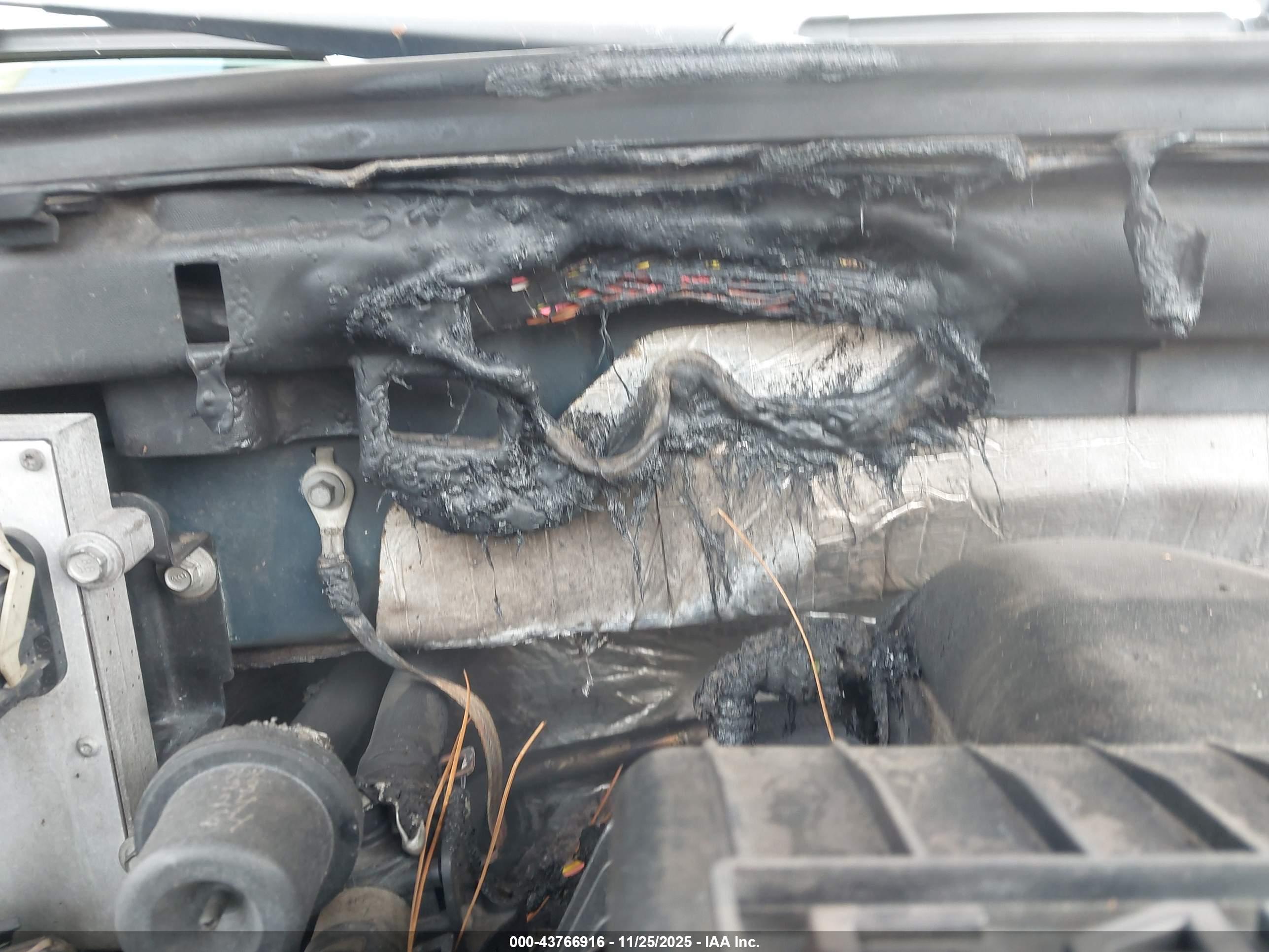 FORD EXPEDITION image 6