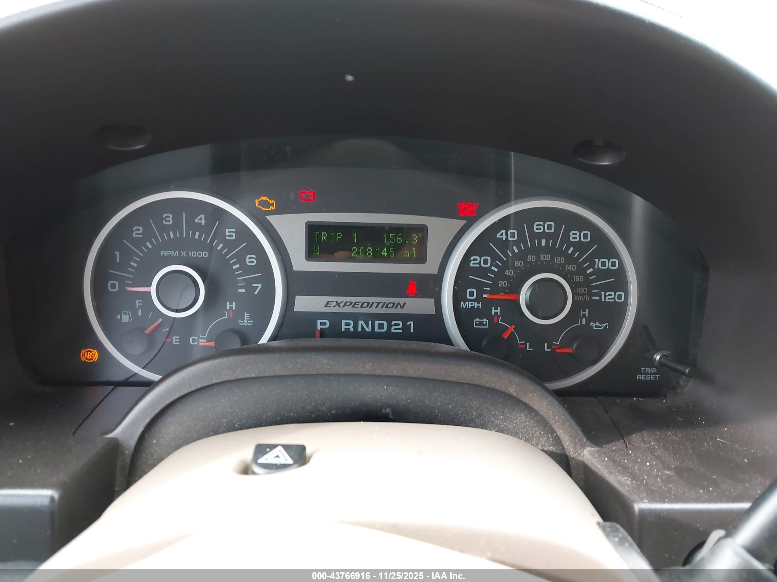 FORD EXPEDITION image 7
