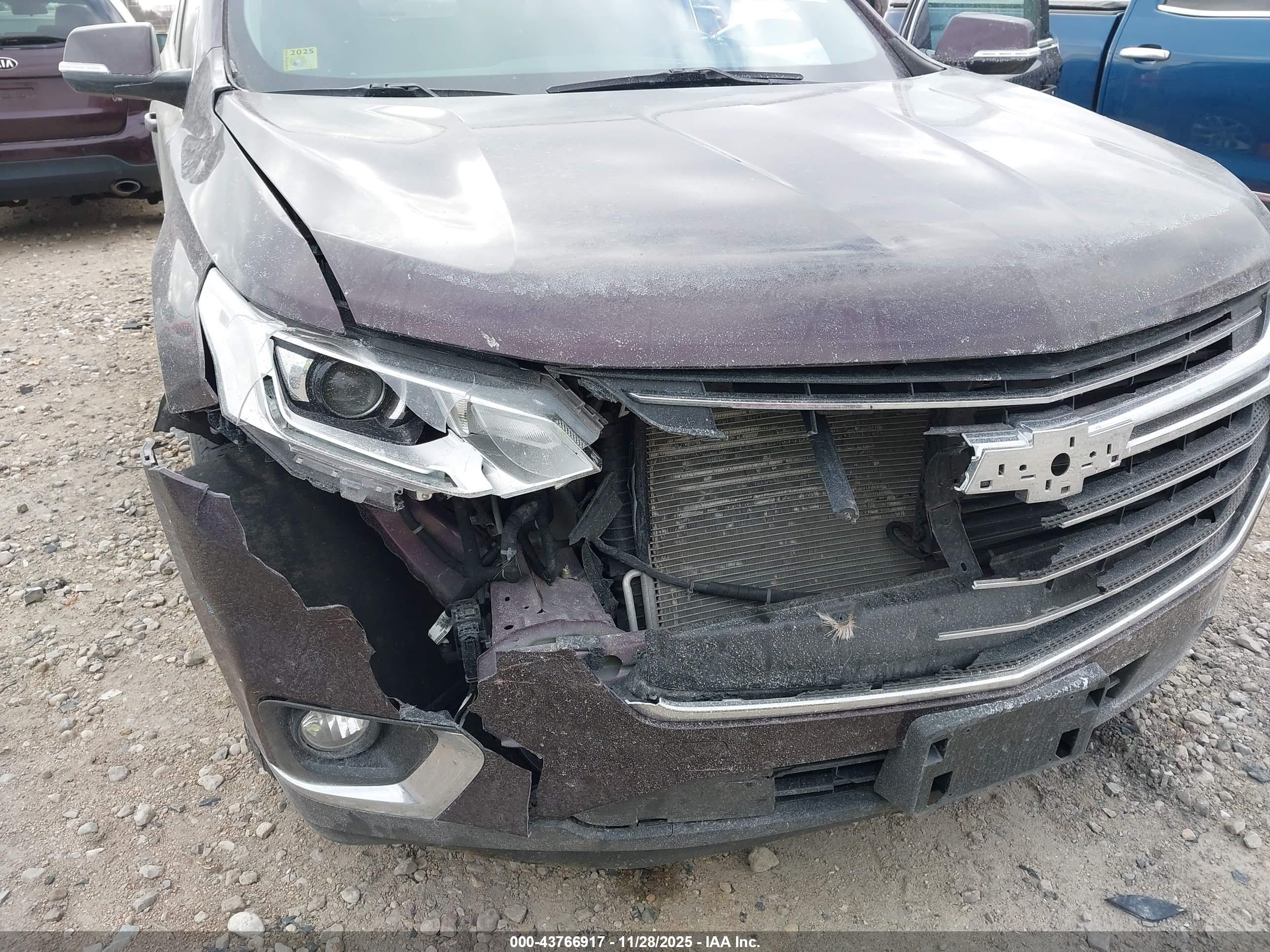 CHEVROLET TRAVERSE image 6