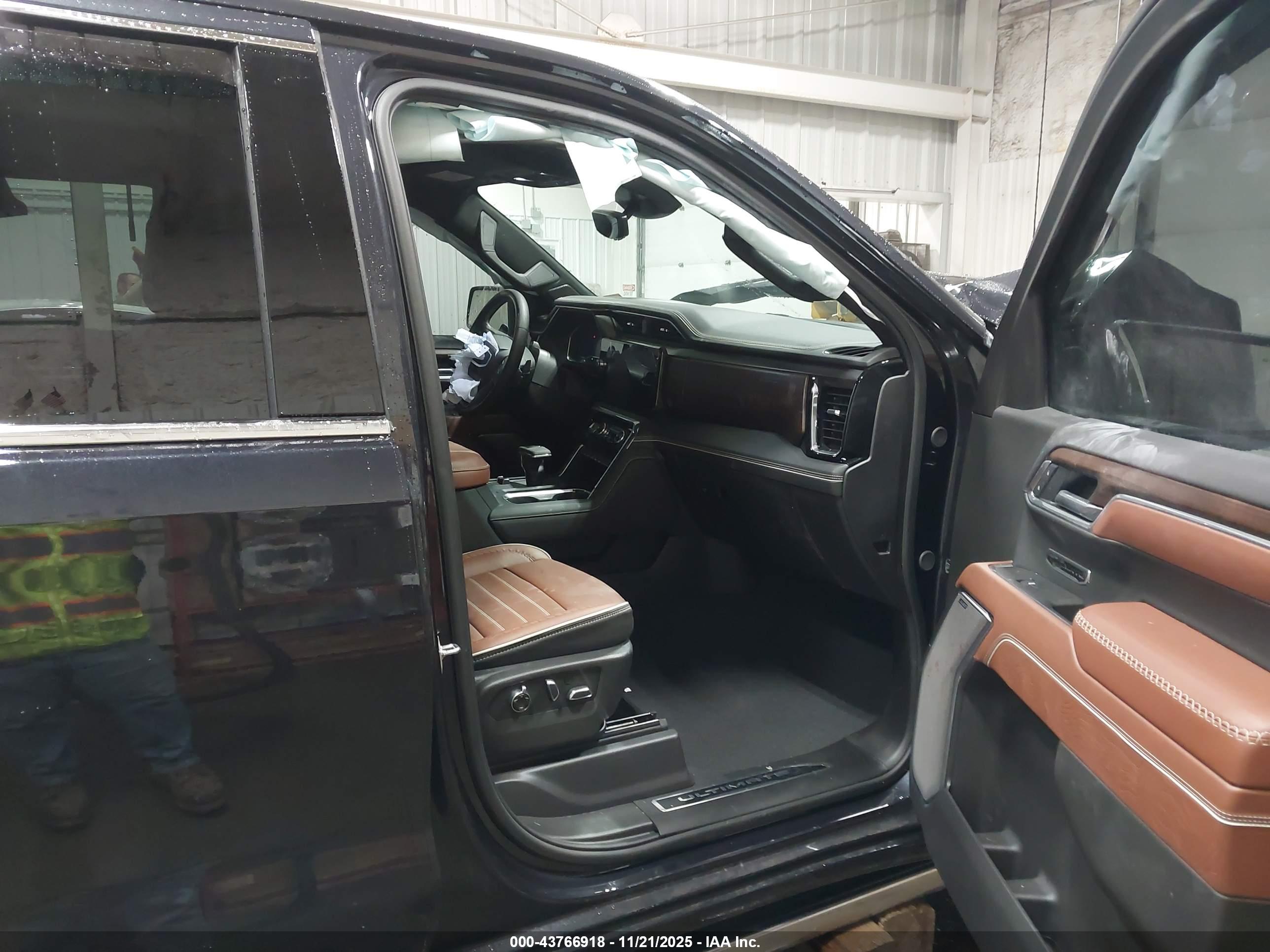 GMC SIERRA image 5