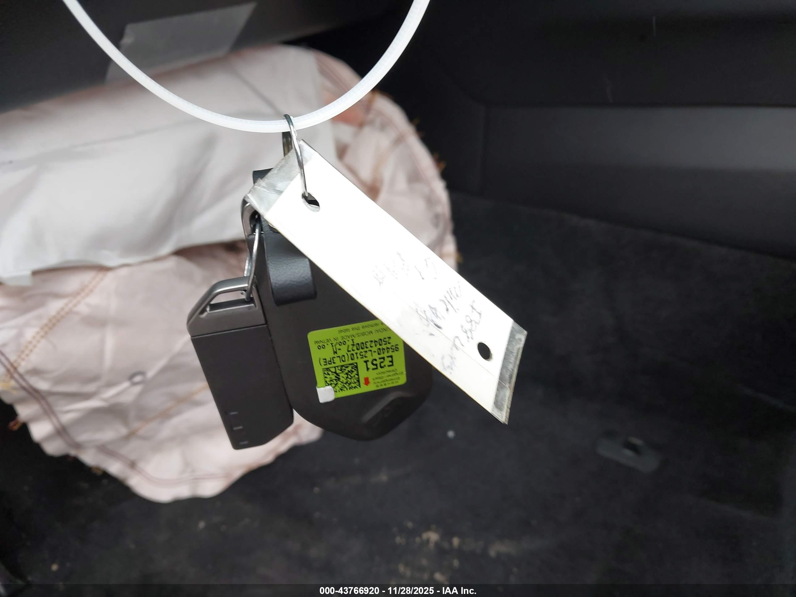 KIA K5 image 11