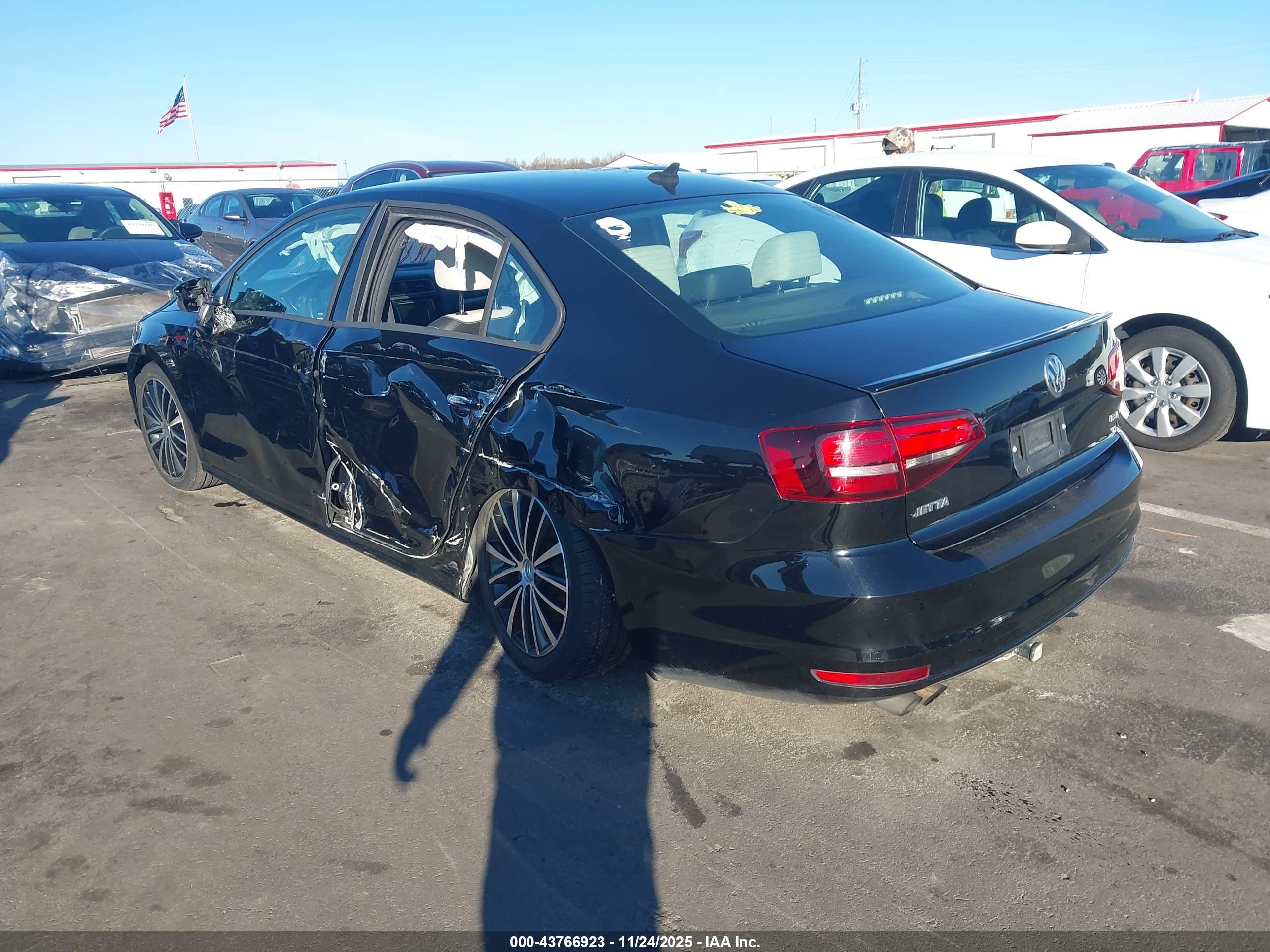 VOLKSWAGEN JETTA image 3