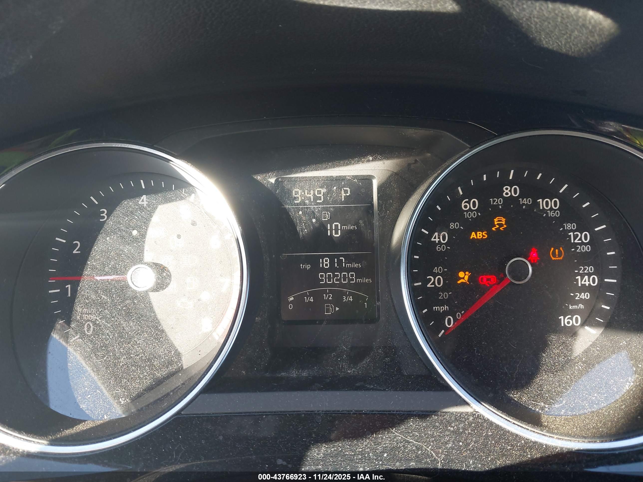 VOLKSWAGEN JETTA image 7