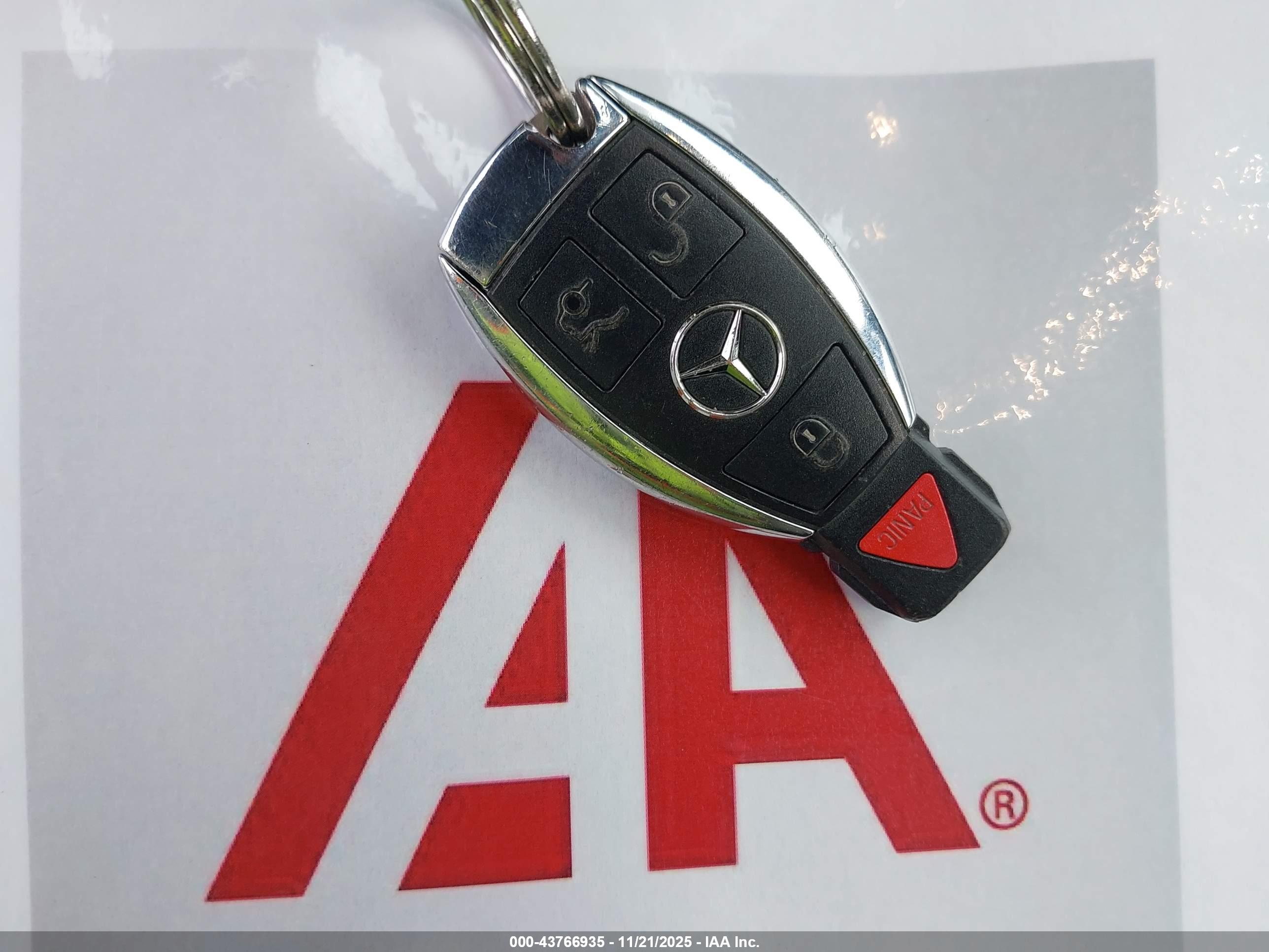 MERCEDES-BENZ C image 11