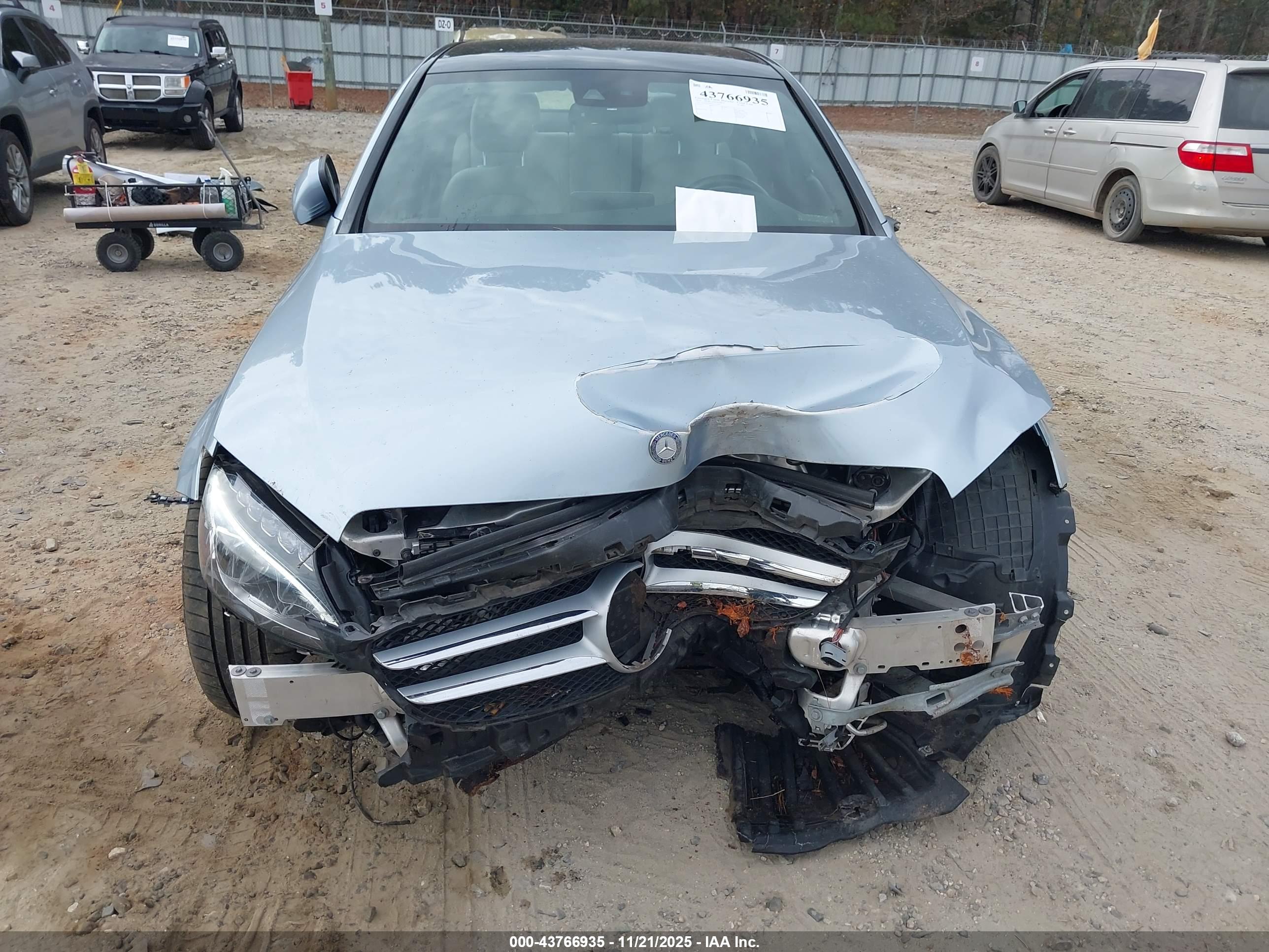 MERCEDES-BENZ C image 6