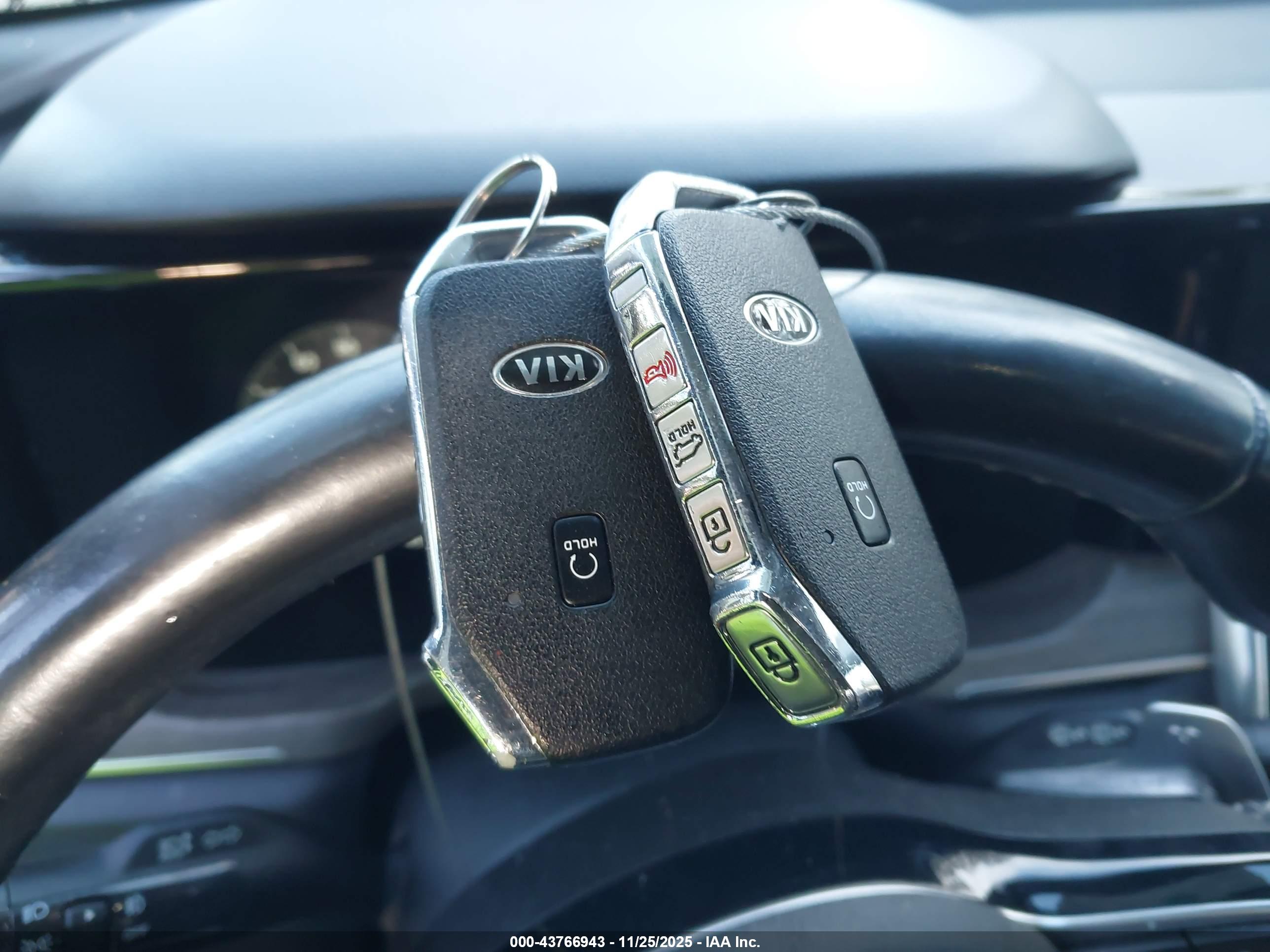 KIA SORENTO image 11