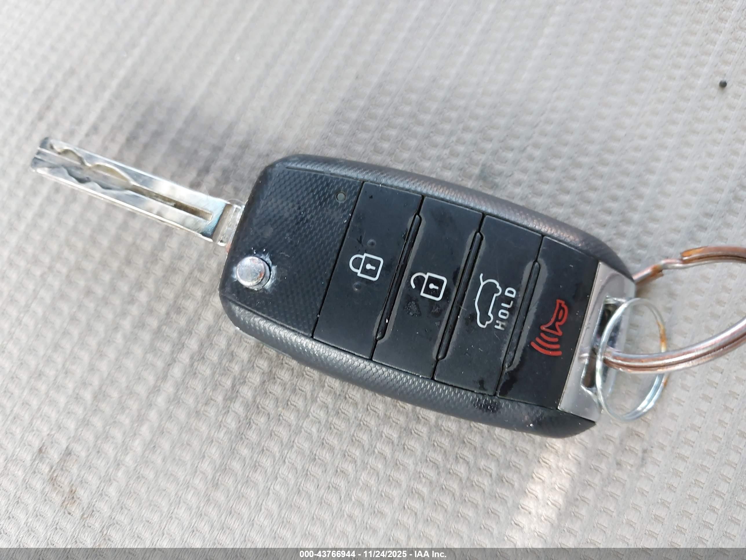 KIA SORENTO image 11