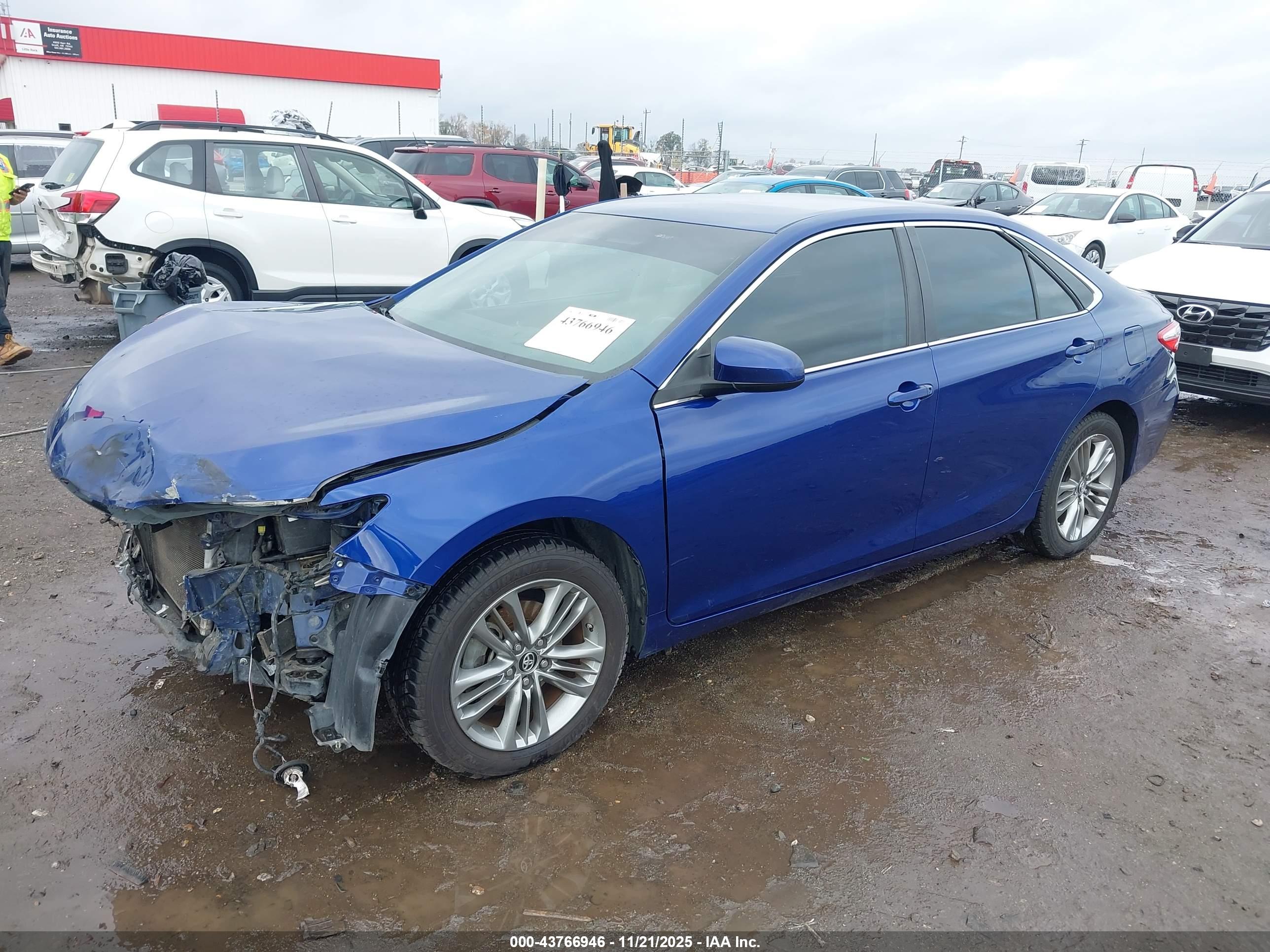 TOYOTA CAMRY image 2