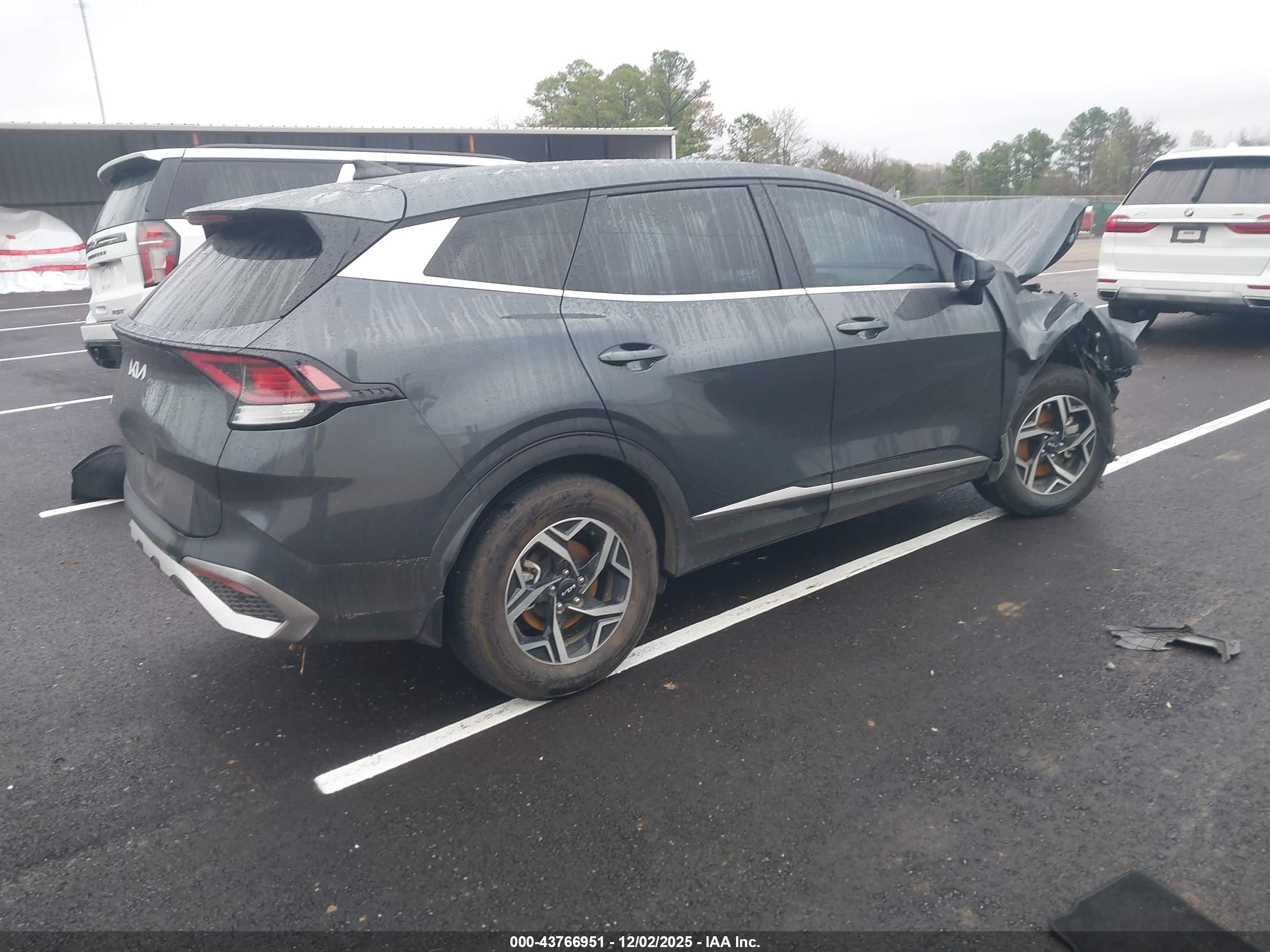 KIA SPORTAGE image 4